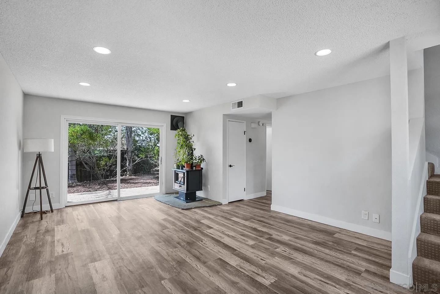 https://cdn.realtyfeed.com/cdn/127/260013625/1f91e06baad610b24203380a5af83e2d.webp