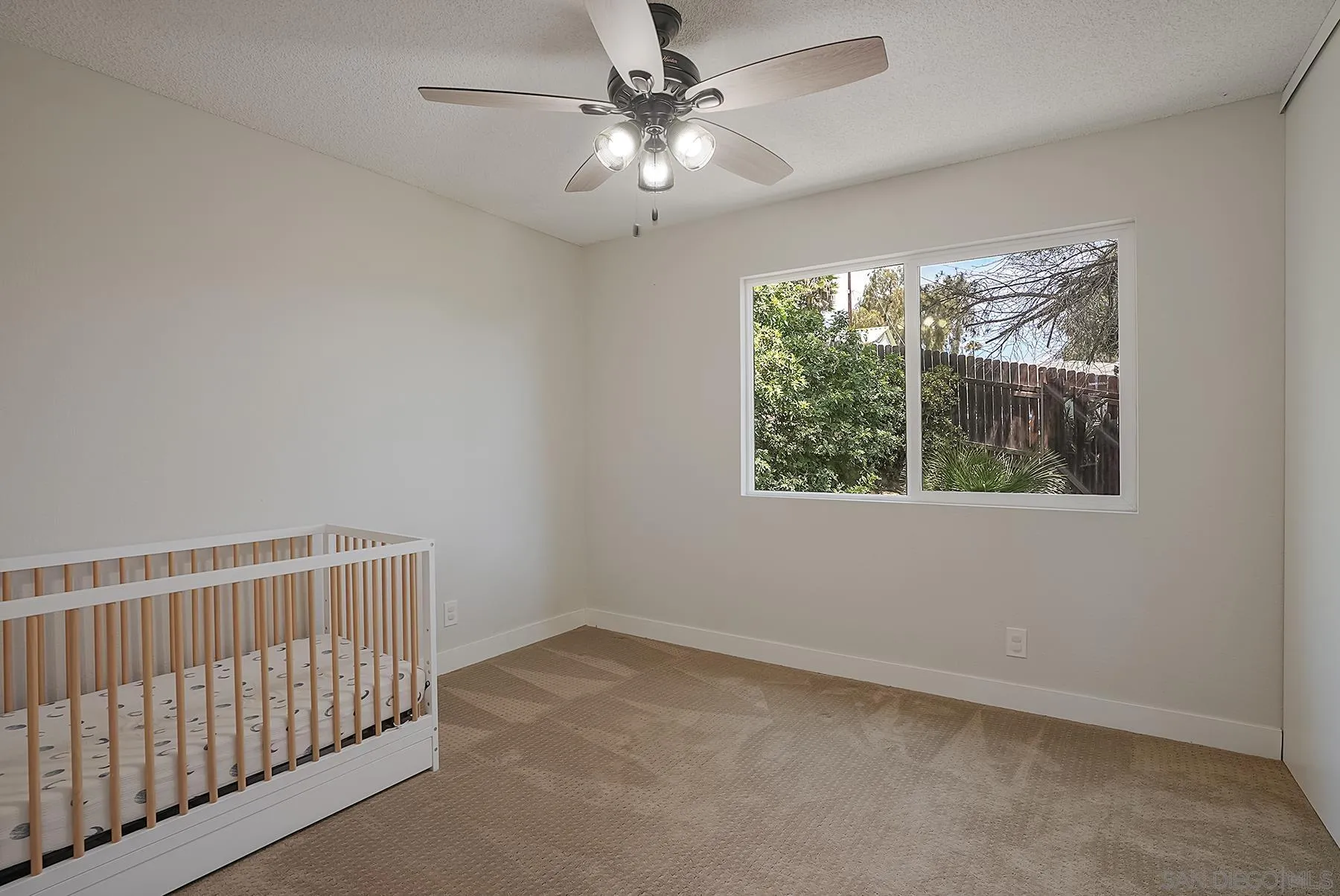 https://cdn.realtyfeed.com/cdn/127/260013625/9dba2a1f03b7f7870c8a502896da358b.webp