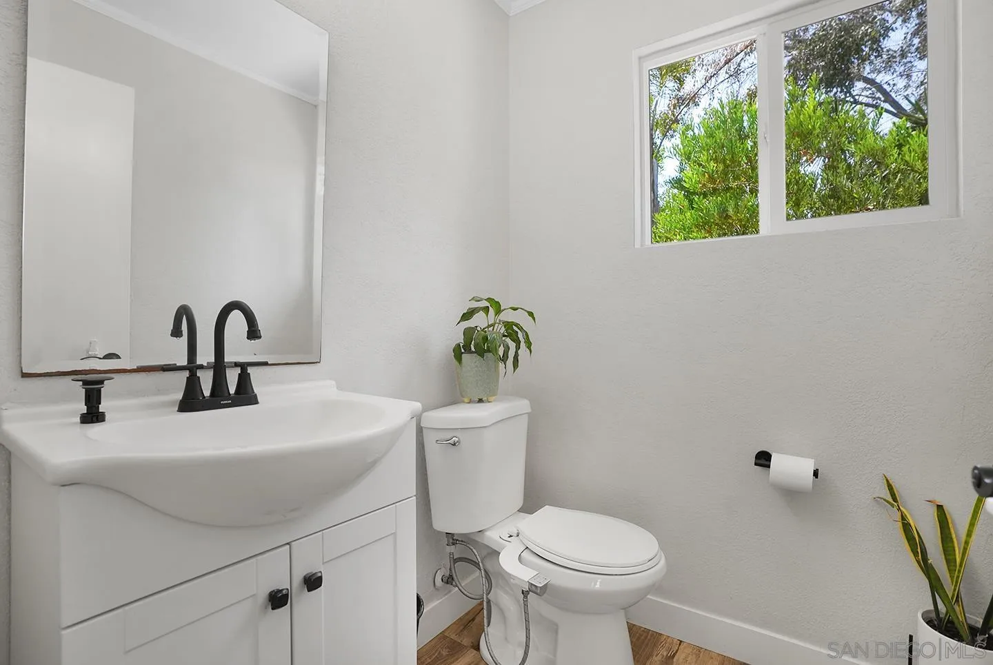 https://cdn.realtyfeed.com/cdn/127/260013625/a657328637f7f458003531d979e9c9c7.webp