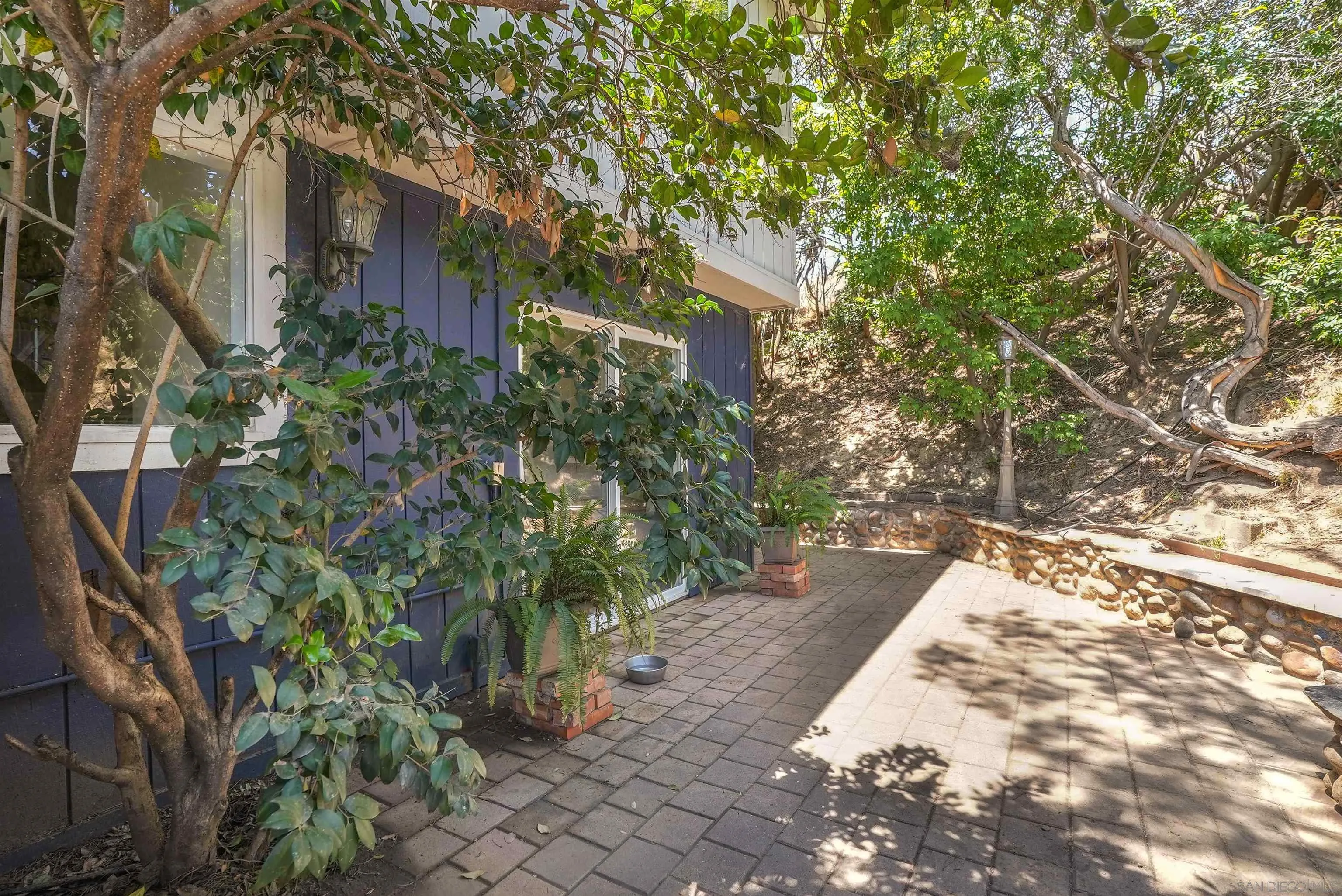 https://cdn.realtyfeed.com/cdn/127/260013625/b4b1059d909759d380debb43fcc3c129.webp