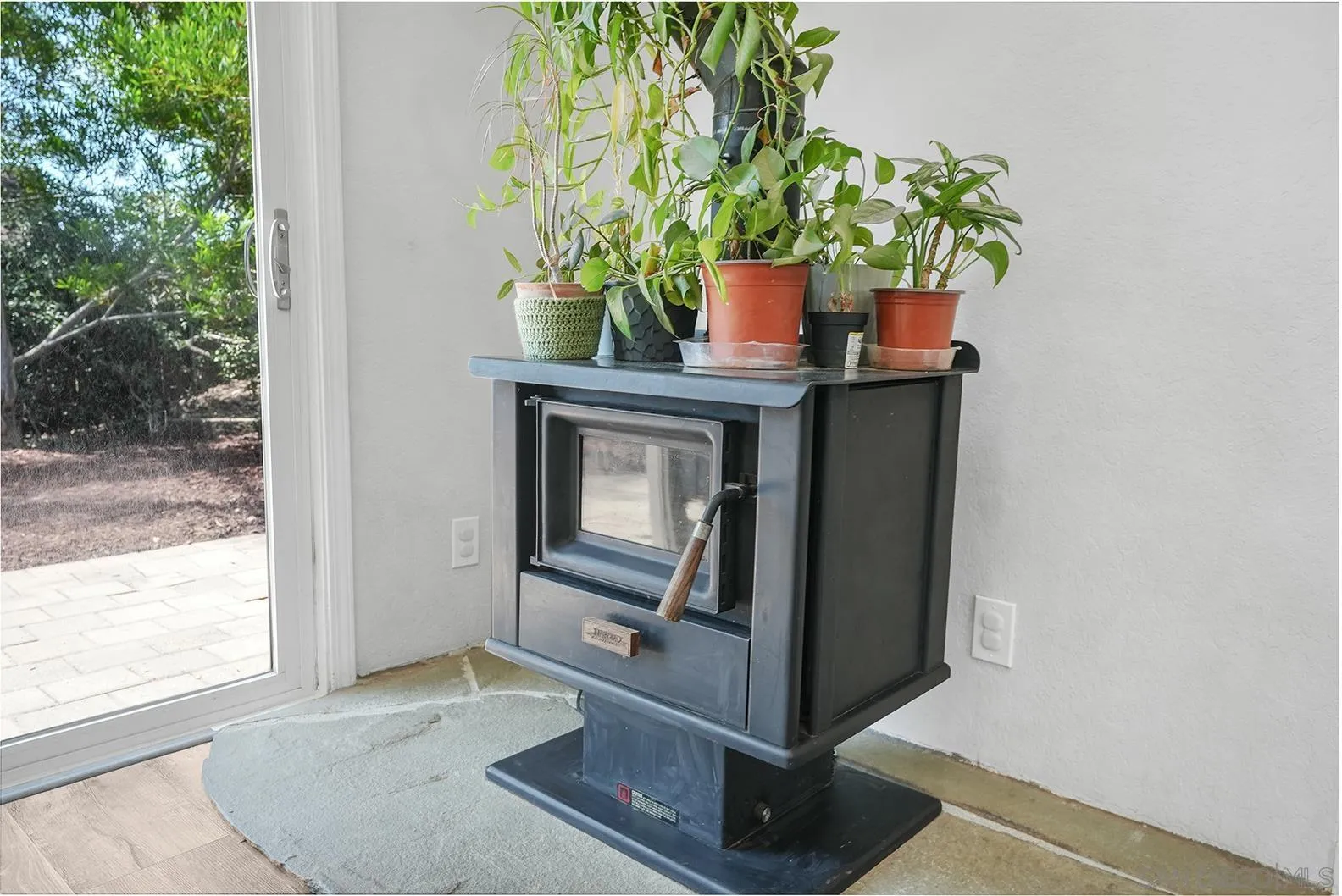 https://cdn.realtyfeed.com/cdn/127/260013625/b57f76eb4f1175343cef5d9d6a81b9ad.webp