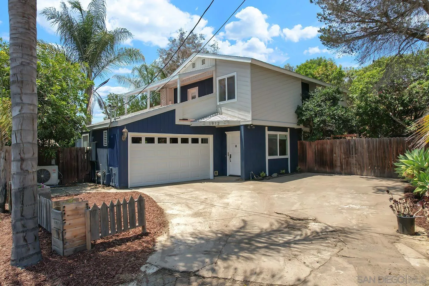 https://cdn.realtyfeed.com/cdn/127/260013625/d6d9b1edc21c524cff82e26d11e8f20d.webp