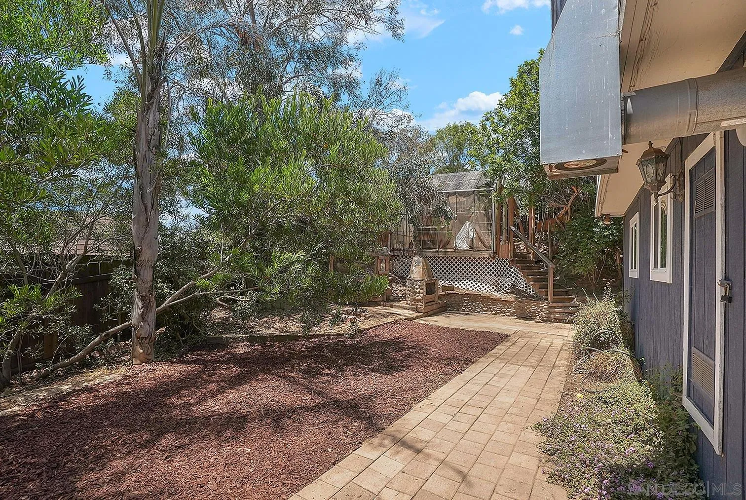https://cdn.realtyfeed.com/cdn/127/260013625/d7509909a1b8006d575916e9a92f8e47.webp