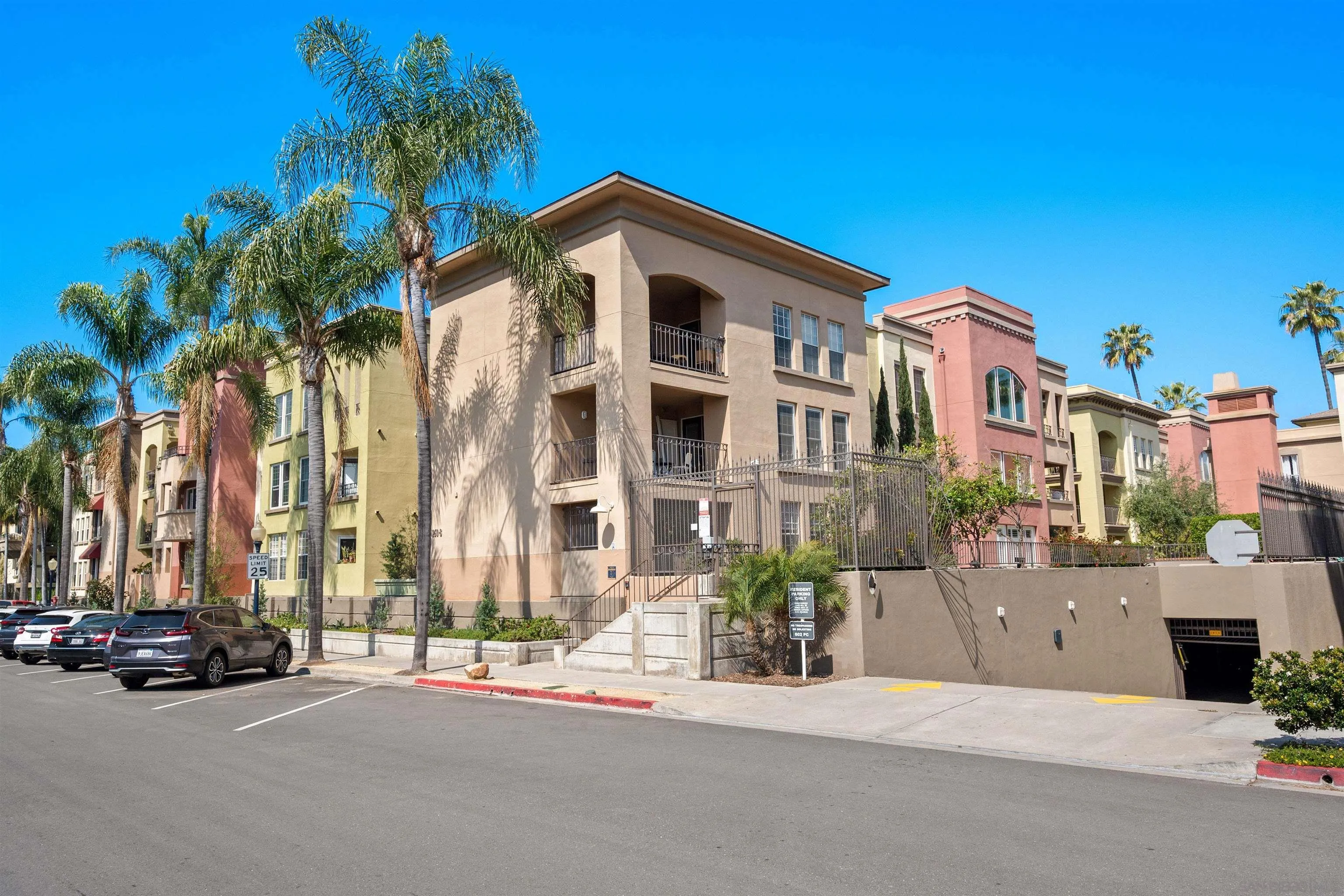 https://cdn.realtyfeed.com/cdn/127/260013626/7d8b54b4f02c2c1517388cd484f93ad6.webp
