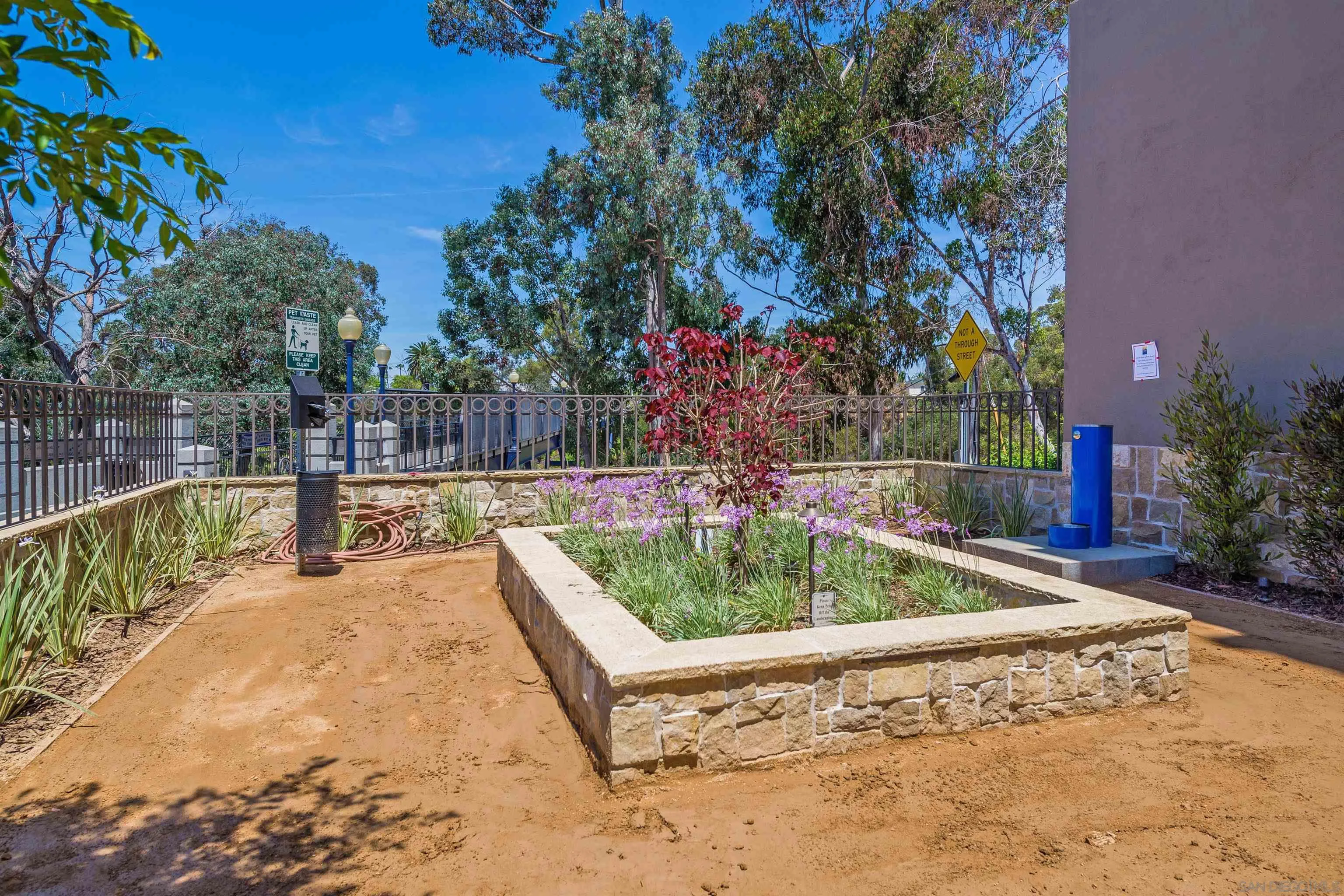 https://cdn.realtyfeed.com/cdn/127/260013626/a53c4f6a0f36086f186f29d9fc3f7d5d.webp