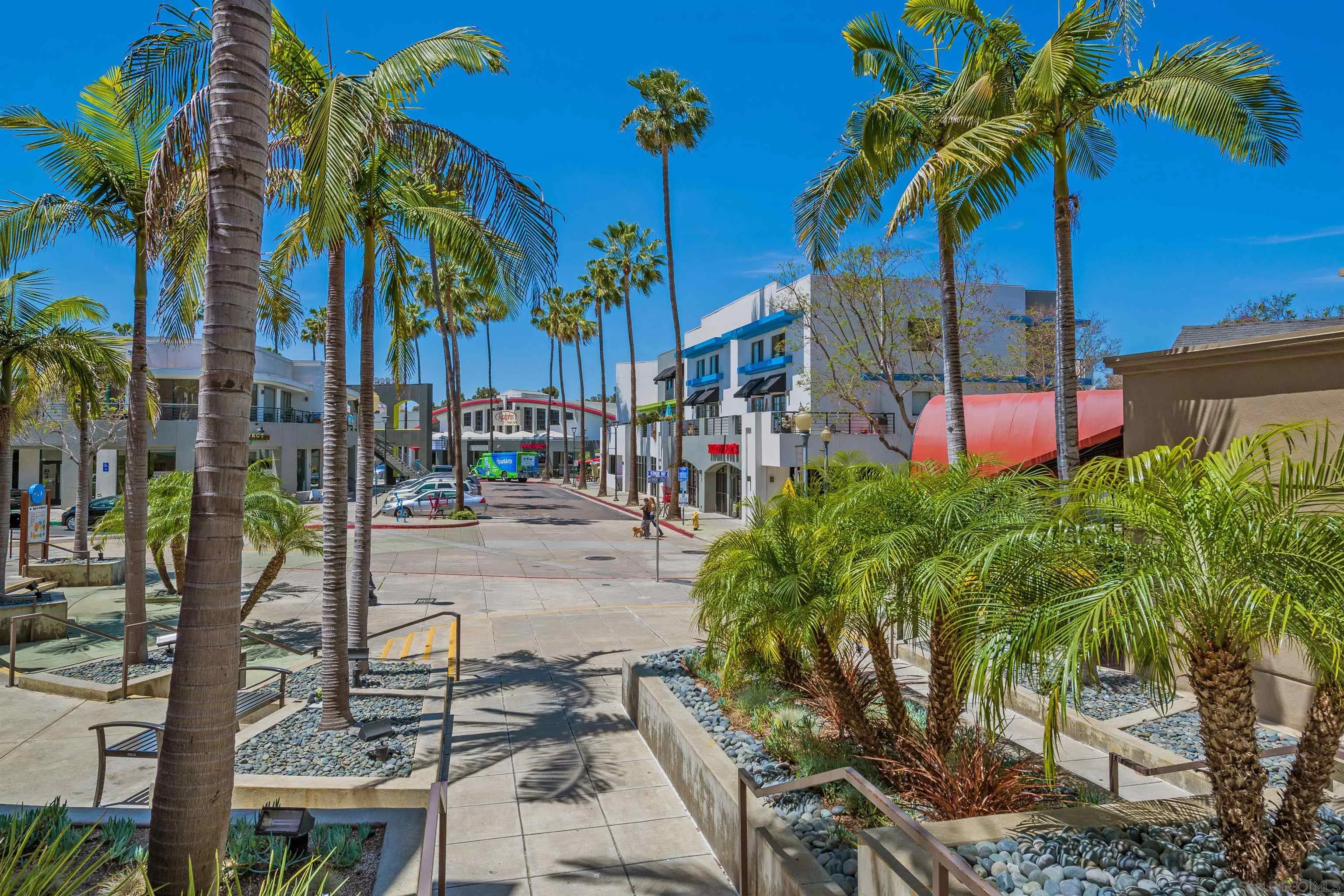 https://cdn.realtyfeed.com/cdn/127/260013626/aa522d592ad3dfea41aaaa6daac7e112.webp