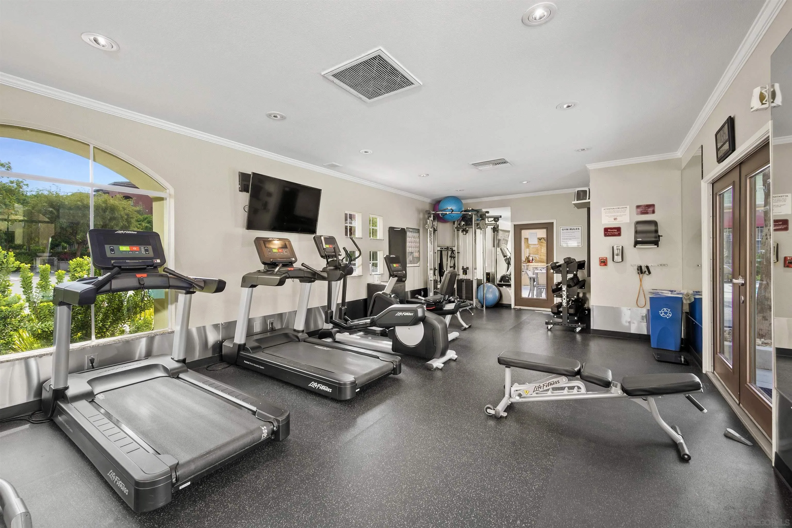 https://cdn.realtyfeed.com/cdn/127/260013626/f14cb4058a01dd9d9b8238c45511c844.webp
