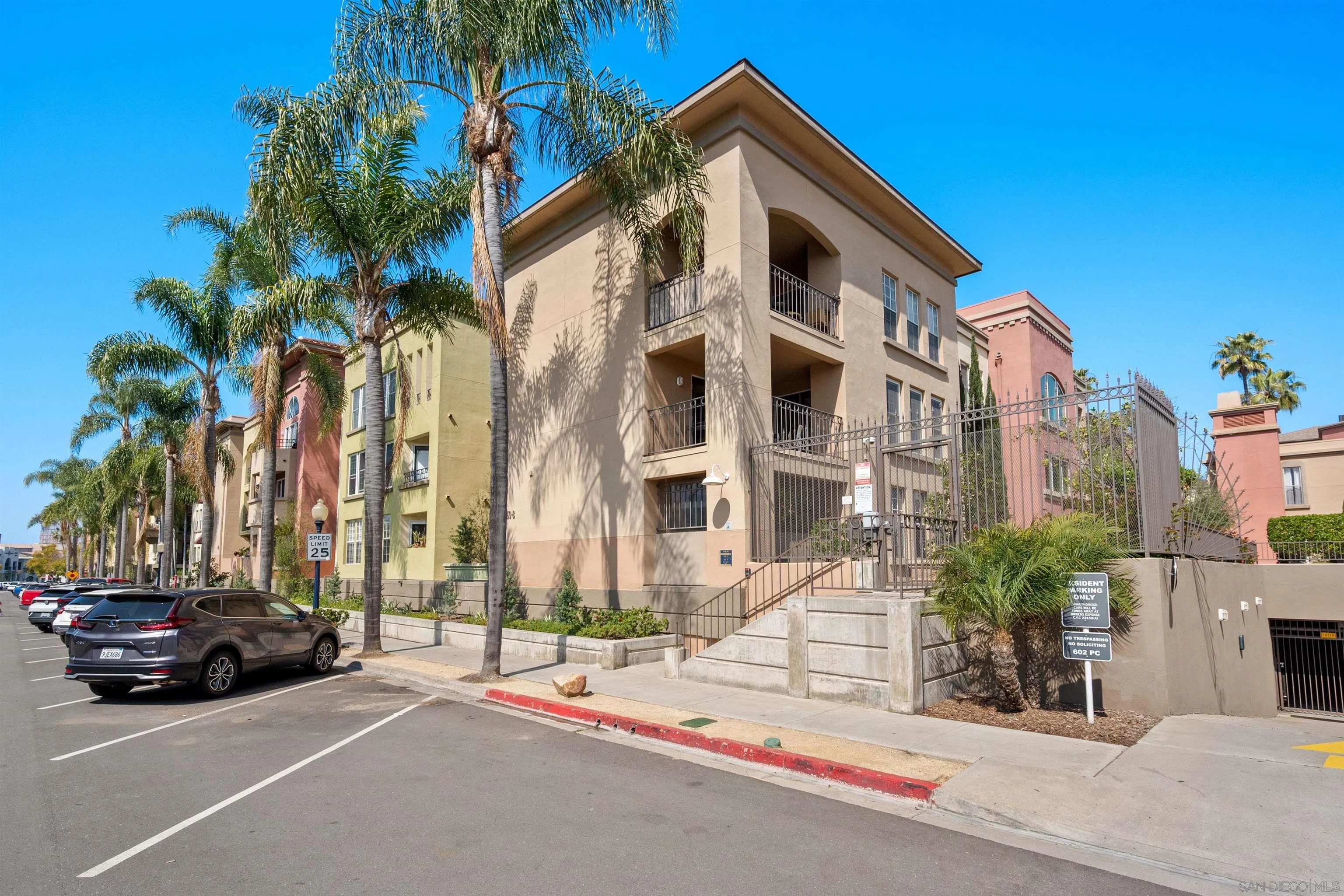 https://cdn.realtyfeed.com/cdn/127/260013626/f3d0623375db83cc7e35f99a0f6edc13.webp