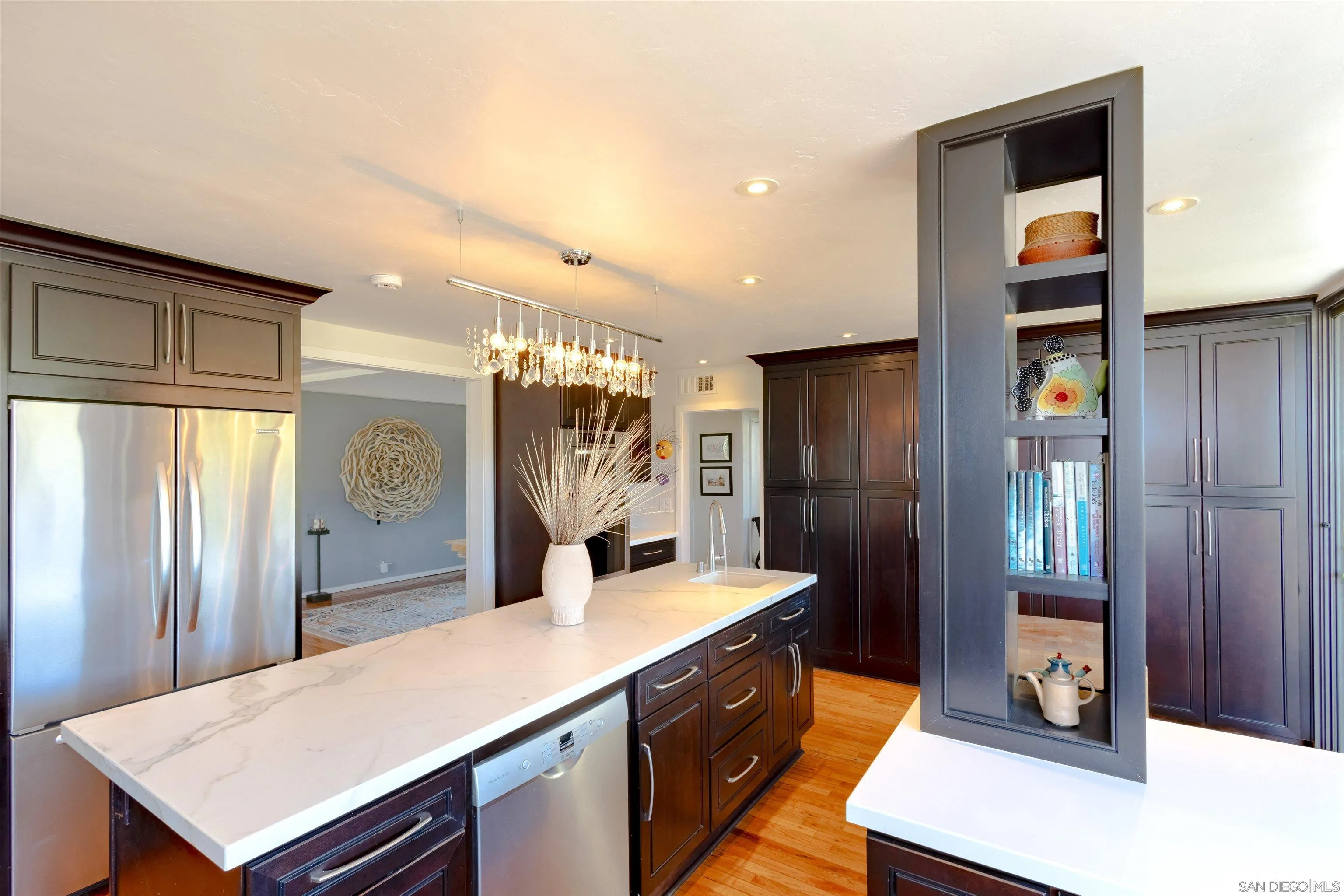 https://cdn.realtyfeed.com/cdn/127/260013628/14f67cebd77f1c60eb02ef272c73eef2.webp