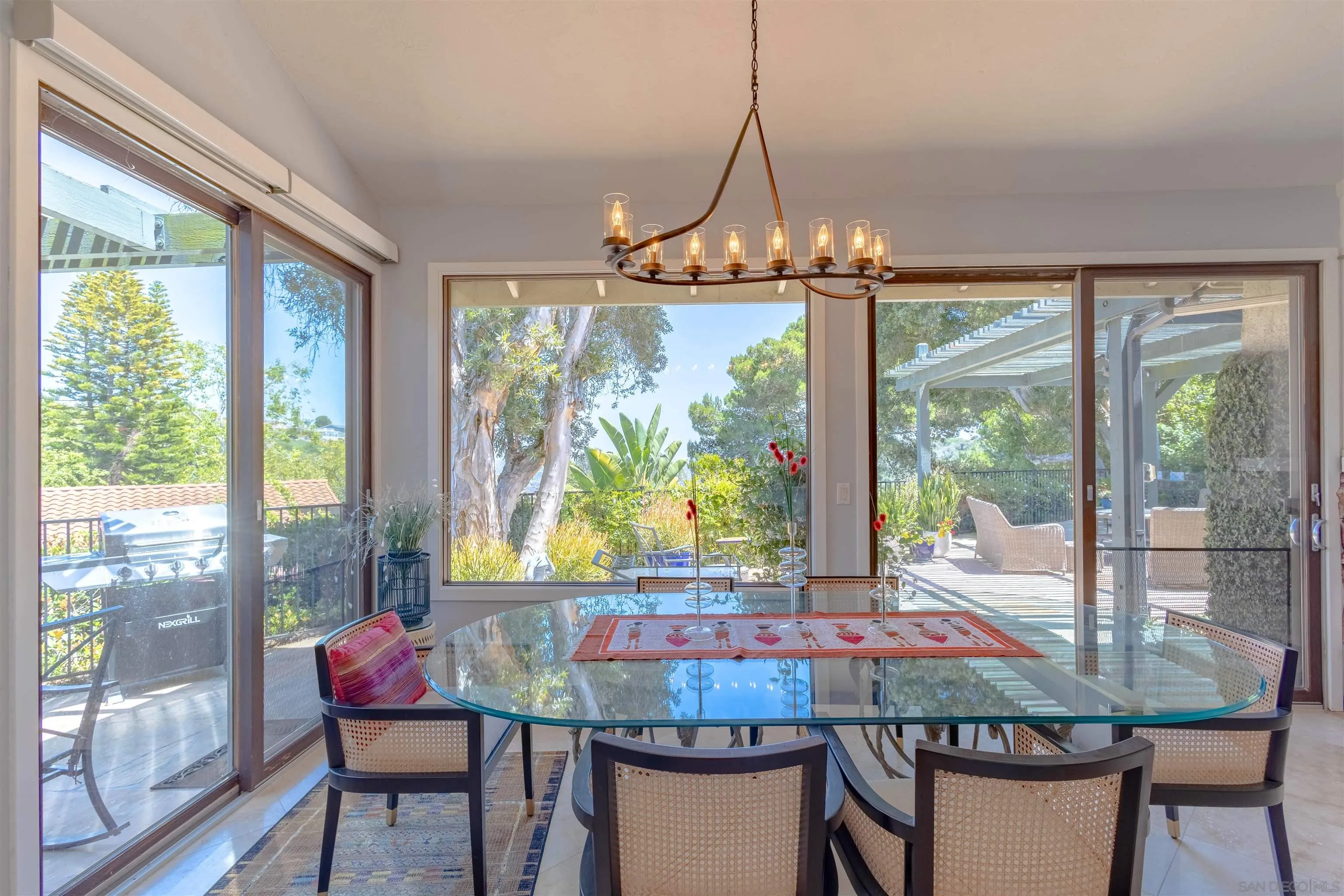 https://cdn.realtyfeed.com/cdn/127/260013628/1b3314fed8aa8e0c7d36d3b517a37e4b.webp