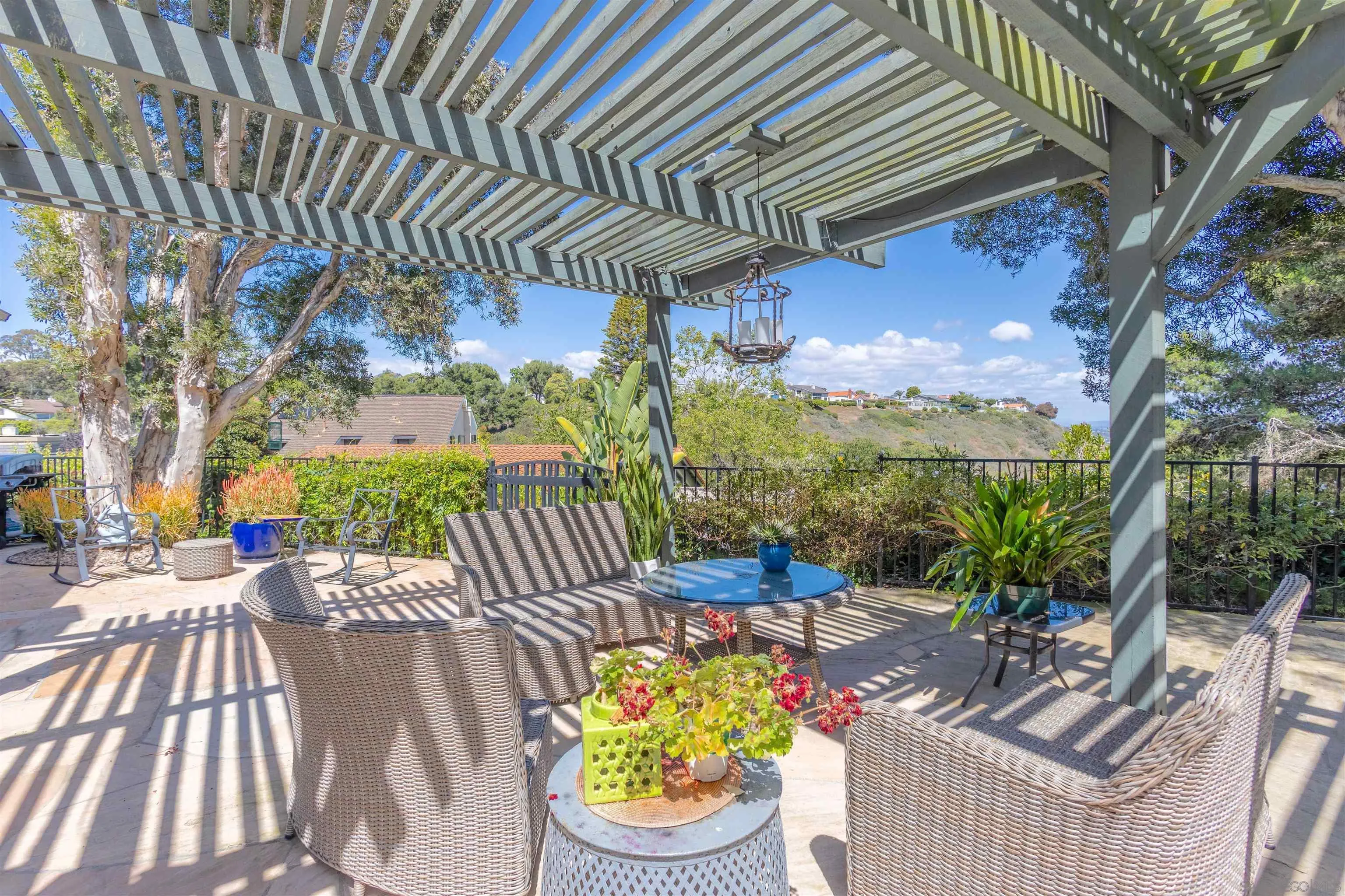 https://cdn.realtyfeed.com/cdn/127/260013628/24697ed6f699c5c9ff9f842e39b5e387.webp