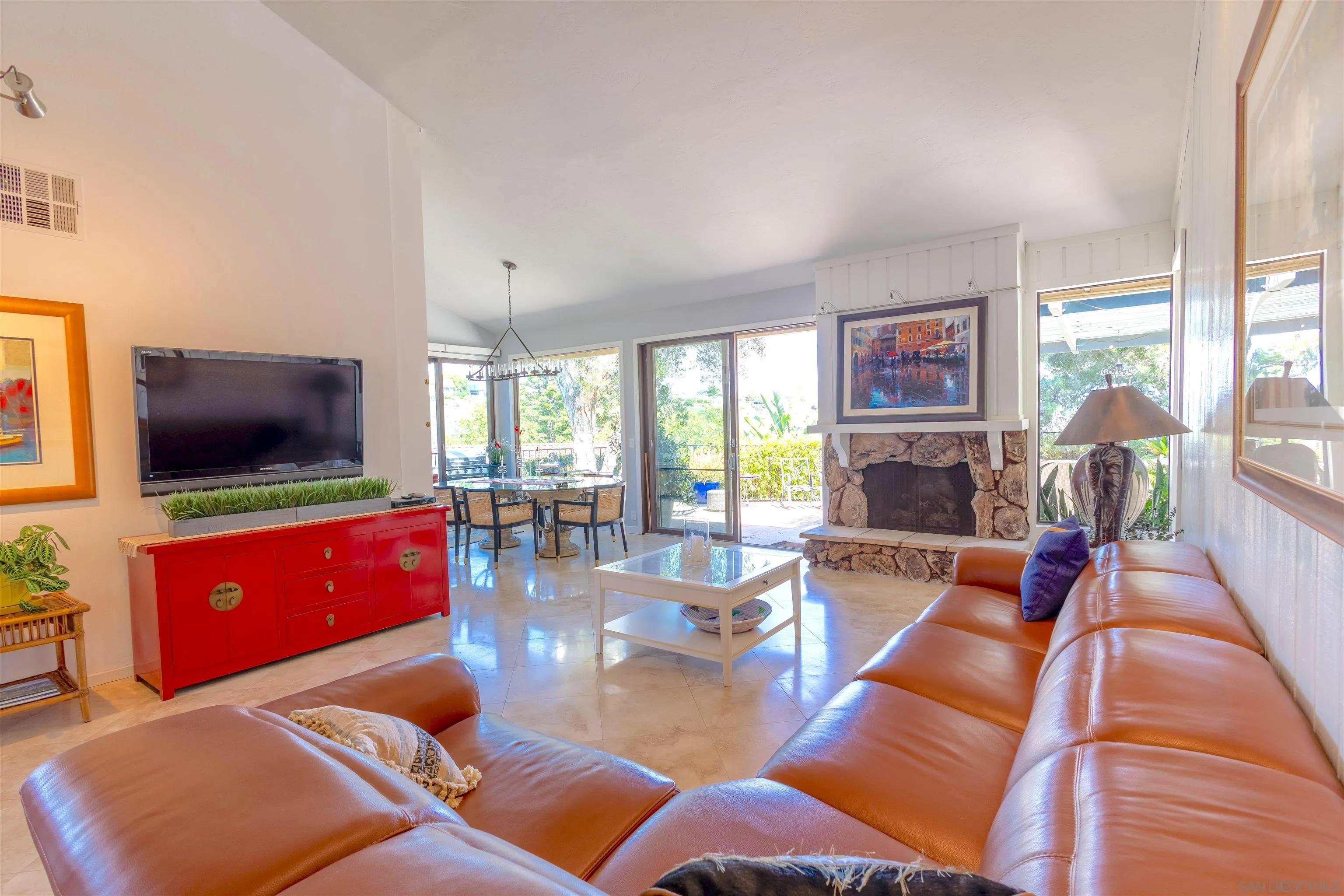 https://cdn.realtyfeed.com/cdn/127/260013628/96173d7ee66235052e756ccd51f900ee.webp