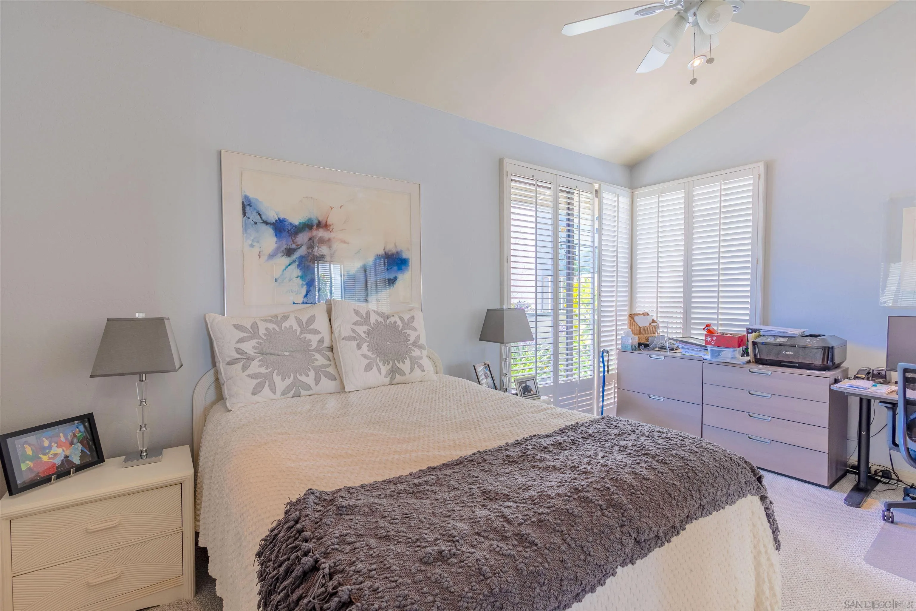 https://cdn.realtyfeed.com/cdn/127/260013628/d8529e15d6ca8655f6f1b9bfc6c65fde.webp