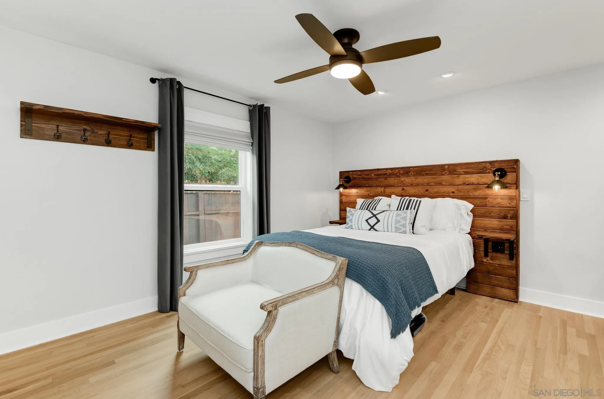 https://cdn.realtyfeed.com/cdn/127/260013630/0e0d4219ddf24413a782164e1775b7a8.webp