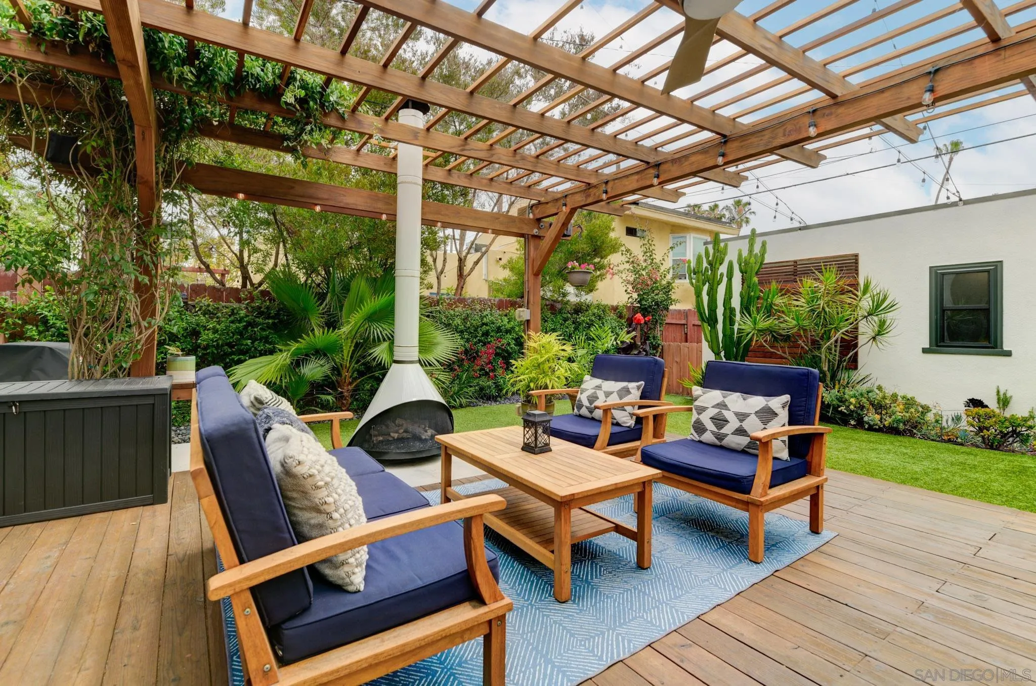 https://cdn.realtyfeed.com/cdn/127/260013630/9e38ea4e9f36187ec859c319b04636f8.webp
