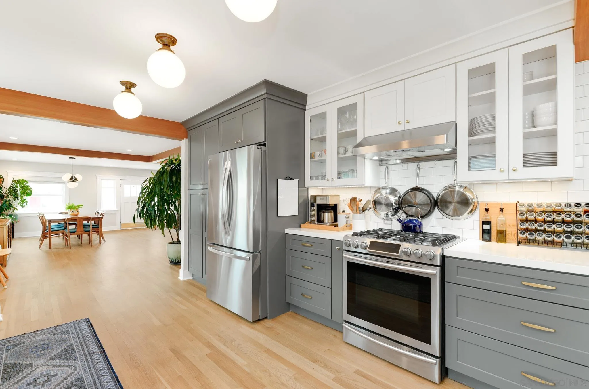 https://cdn.realtyfeed.com/cdn/127/260013630/d627dc6db2aecec3c0dcf82b9f19114d.webp