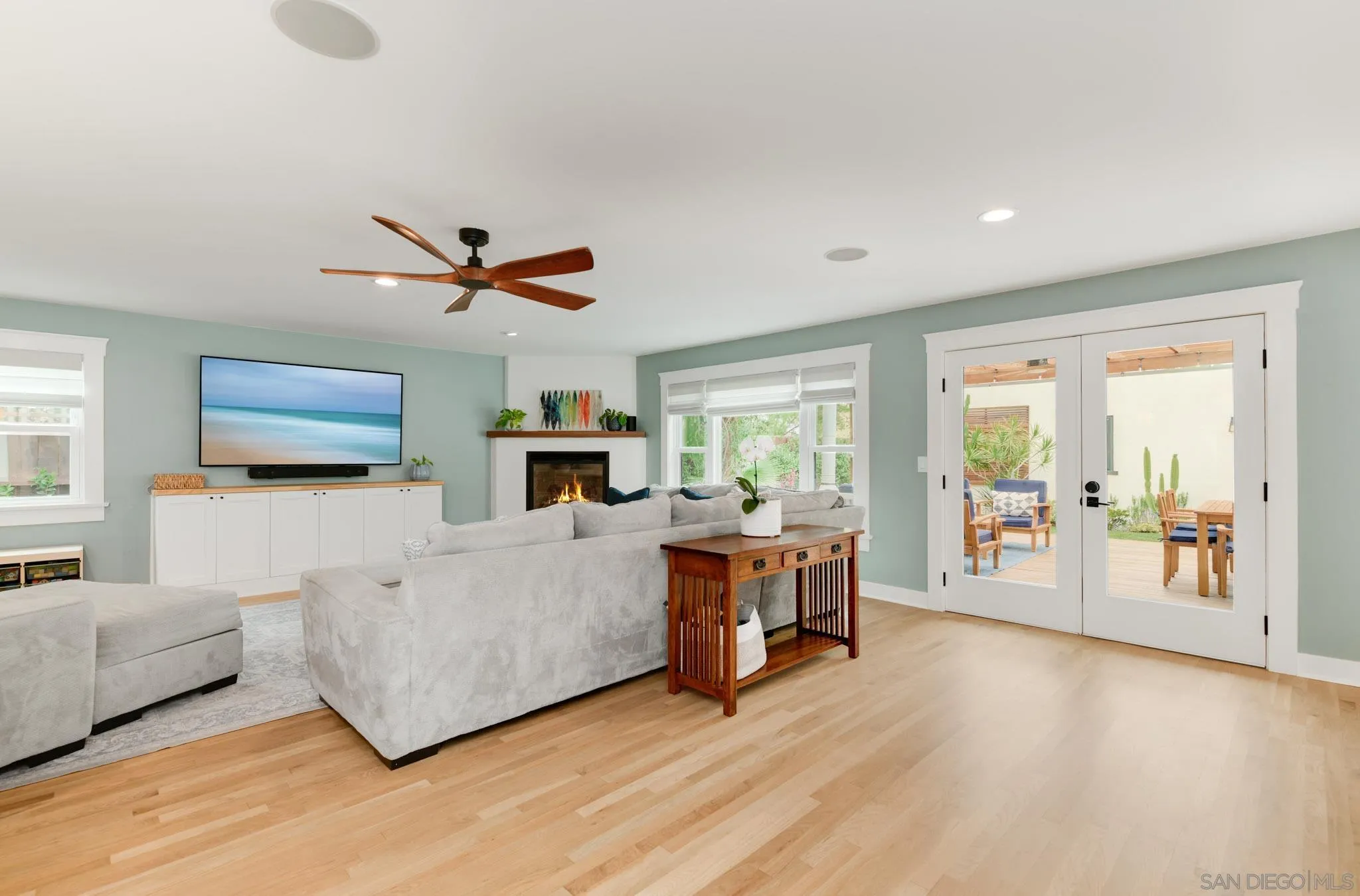 https://cdn.realtyfeed.com/cdn/127/260013630/da591412784e7a5e3747428fd9bdf507.webp