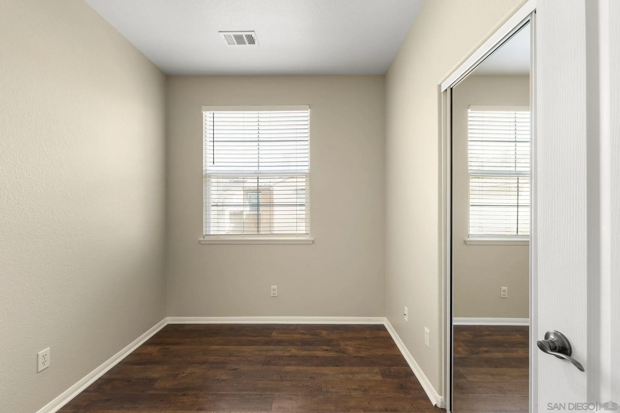 https://cdn.realtyfeed.com/cdn/127/260013631/0847e8e002adafc070b2e43be8b4e3a9.webp