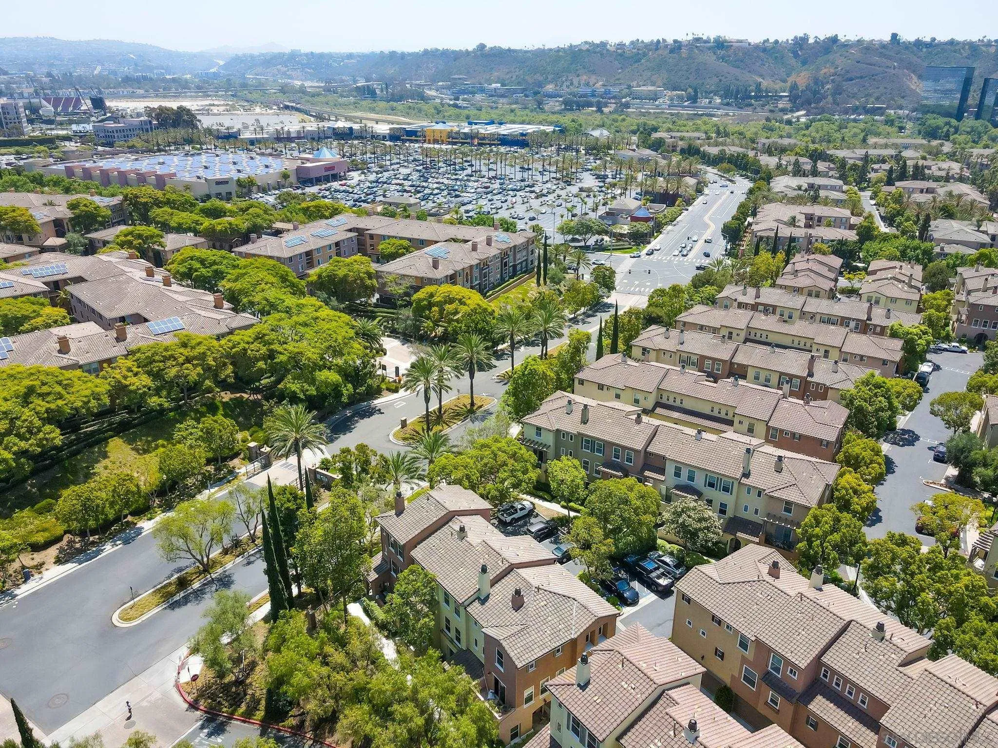 https://cdn.realtyfeed.com/cdn/127/260013631/16317fc5b8c0287935a5402229cb0d2a.webp