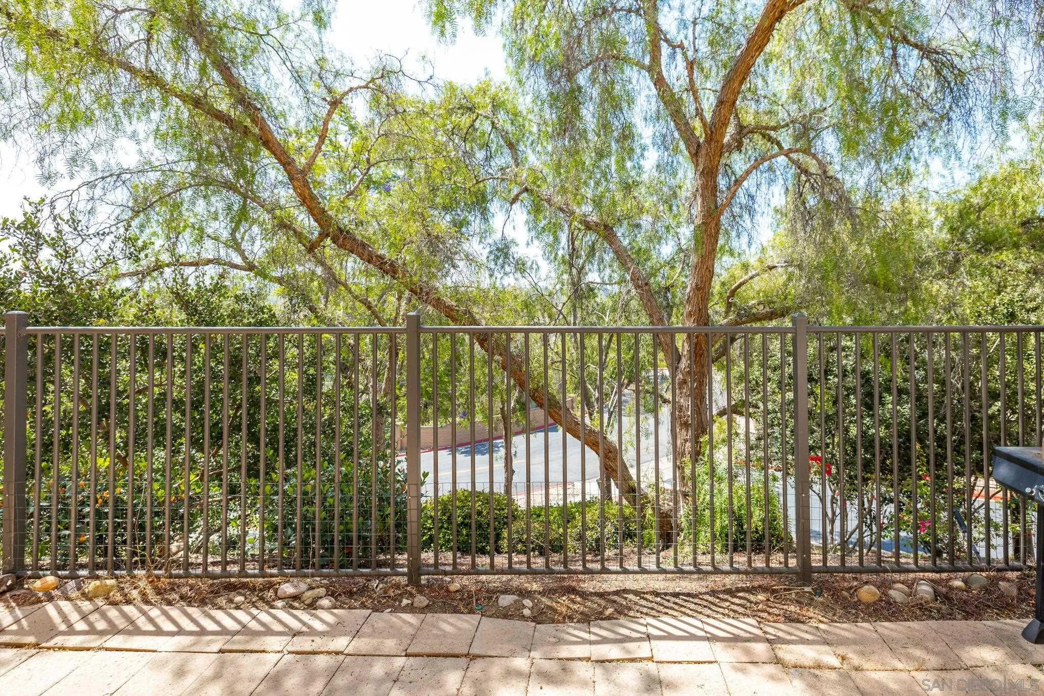 https://cdn.realtyfeed.com/cdn/127/260013631/65de63920a42892f784d2c1678402787.webp