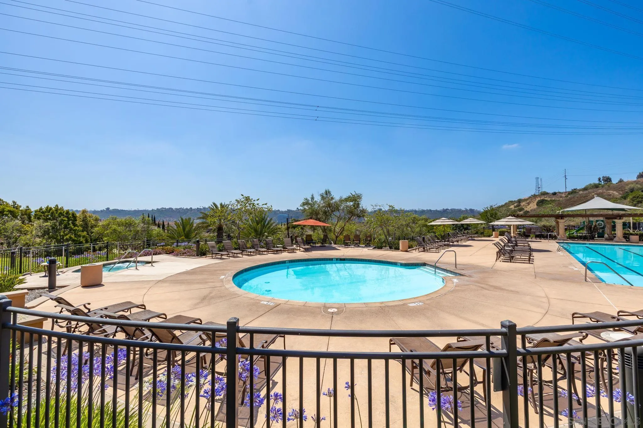 https://cdn.realtyfeed.com/cdn/127/260013631/6fbe5467992640403260e9ff399ac990.webp