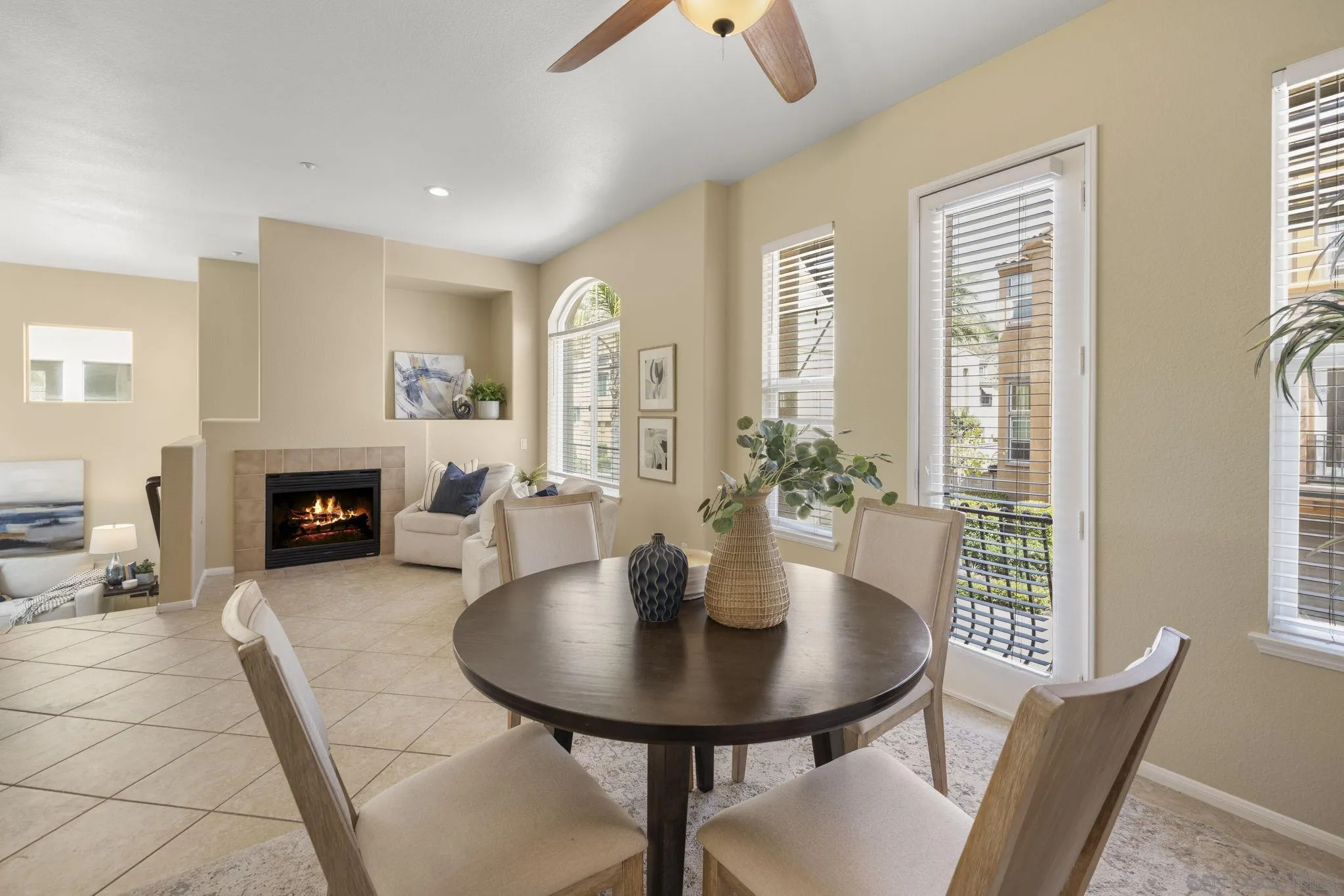 https://cdn.realtyfeed.com/cdn/127/260013631/9136597463e720b65112c515b97df2c7.webp