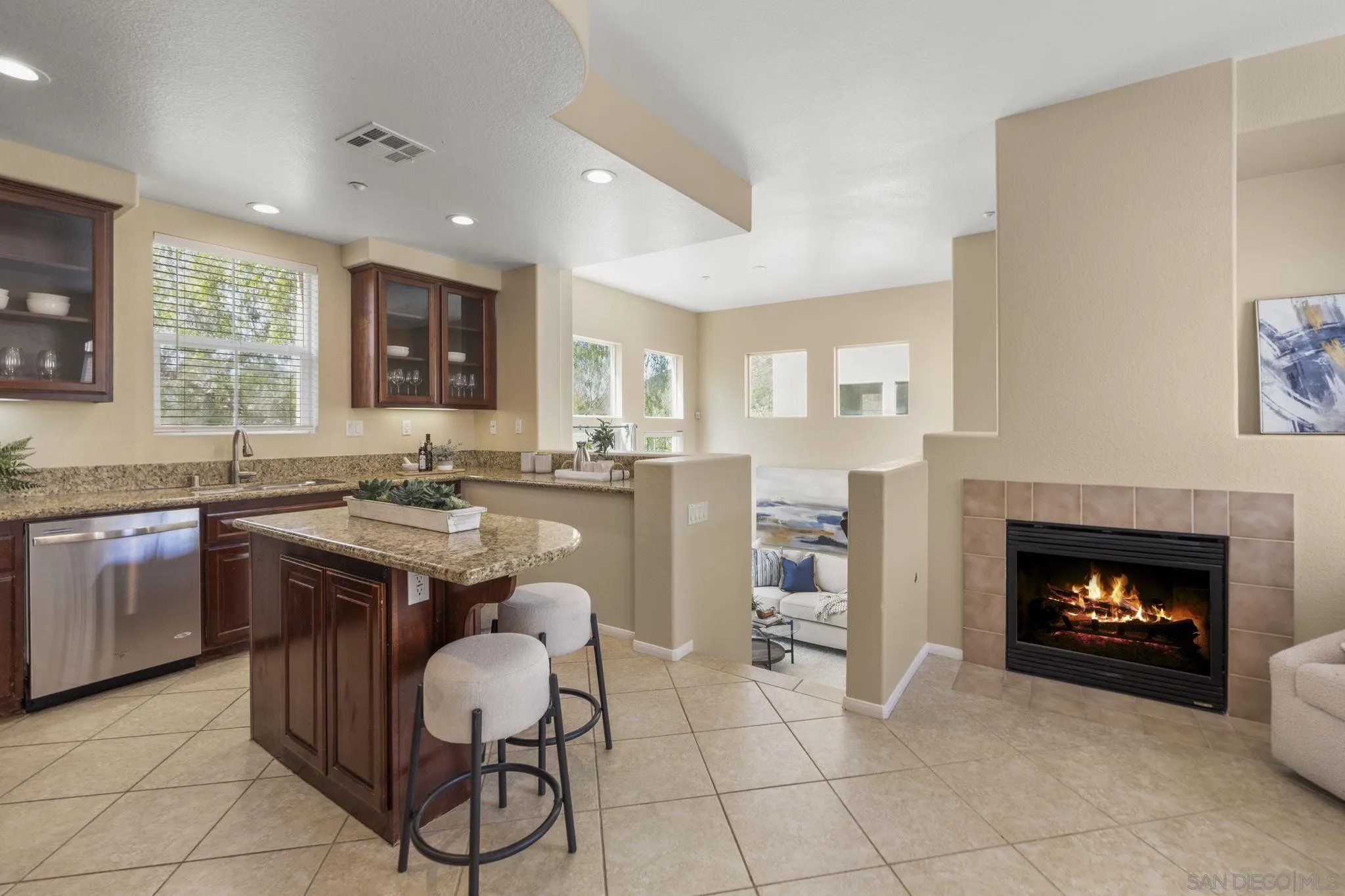 https://cdn.realtyfeed.com/cdn/127/260013631/d4d82bc0fa004a4141be3c75e1b0517c.webp
