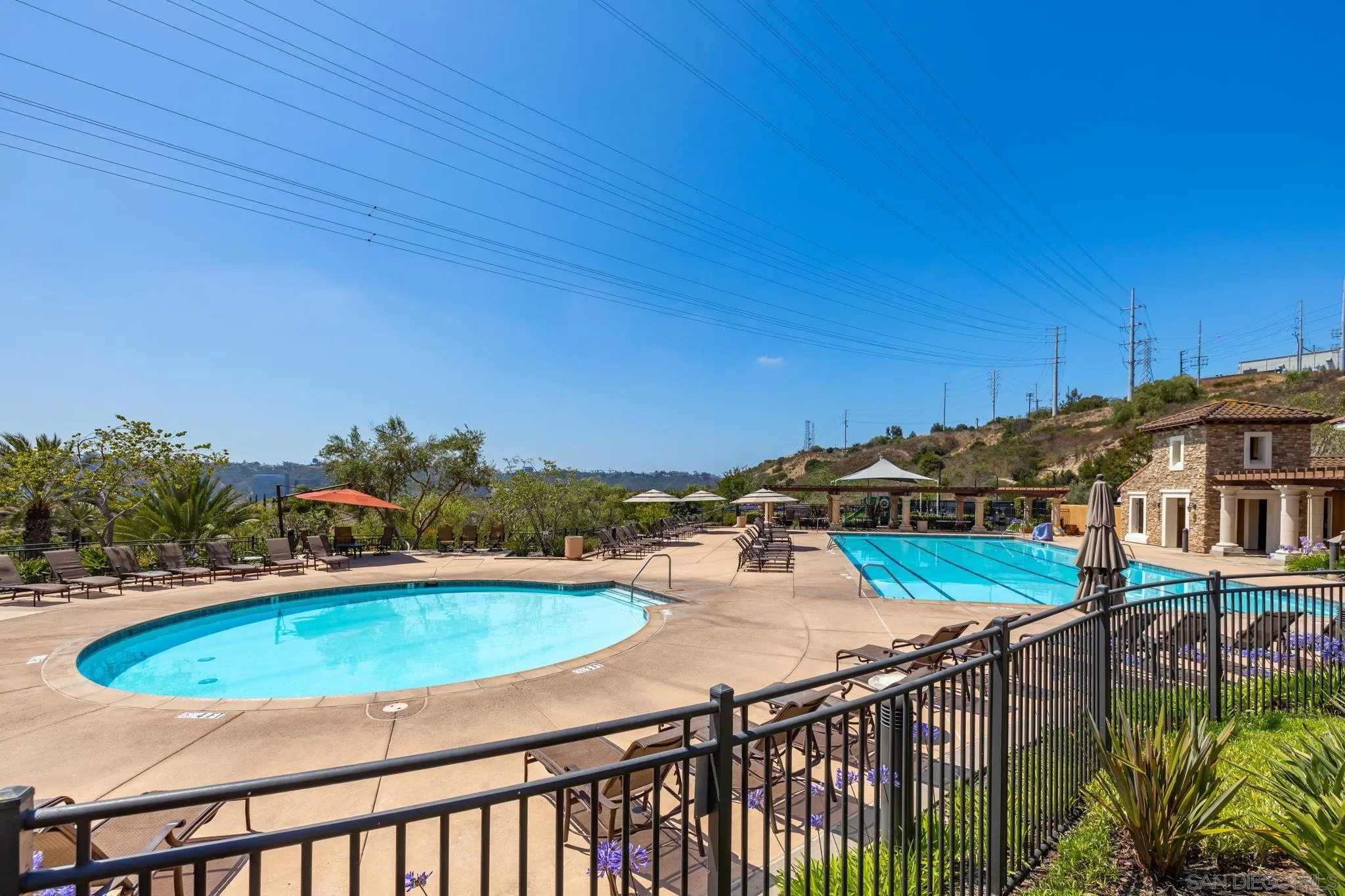 https://cdn.realtyfeed.com/cdn/127/260013631/f3d3650c92a0f0d2855b8987e8e04347.webp
