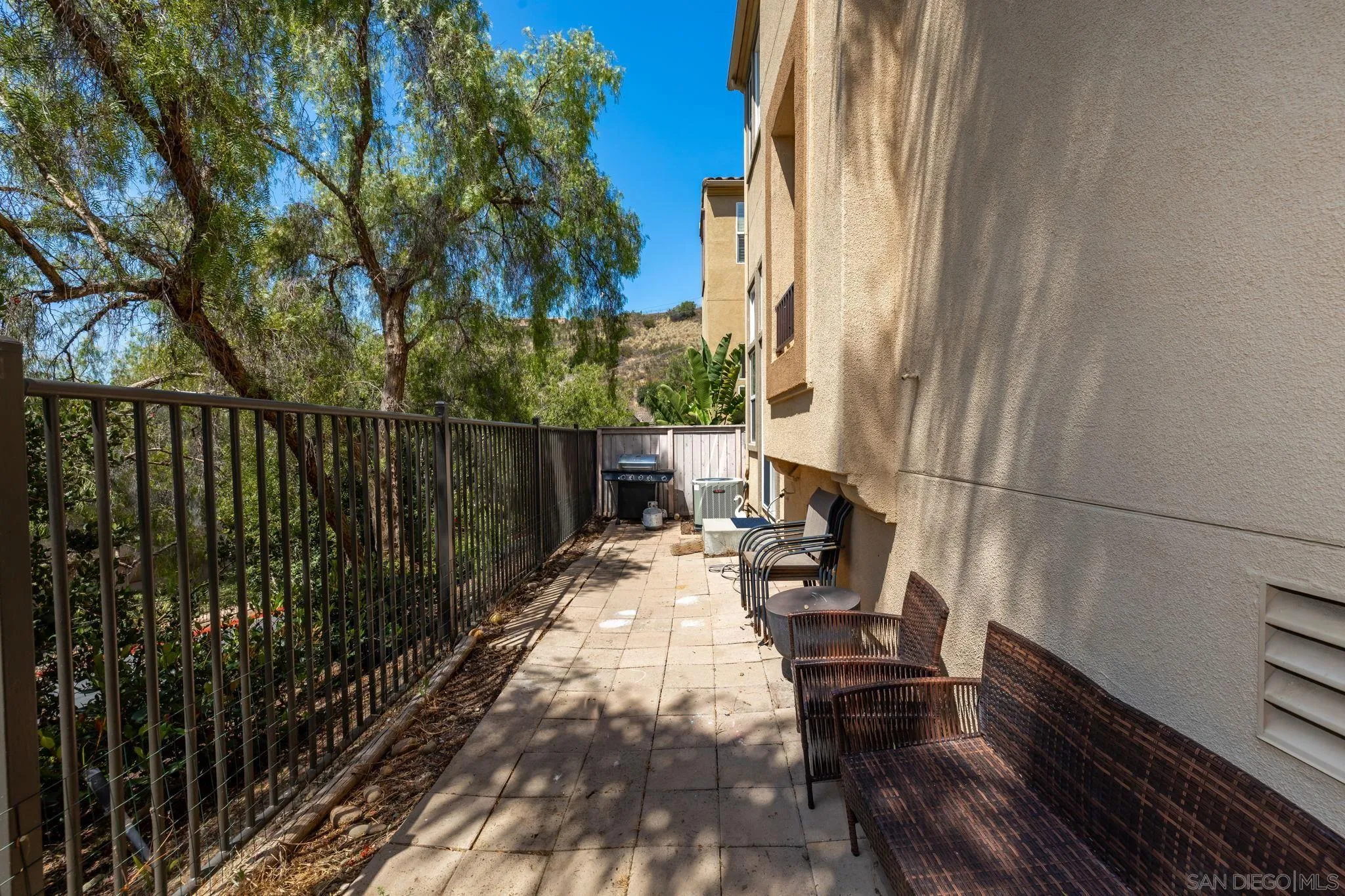 https://cdn.realtyfeed.com/cdn/127/260013631/f57d128d5bda2803c2adc33a120dbb50.webp