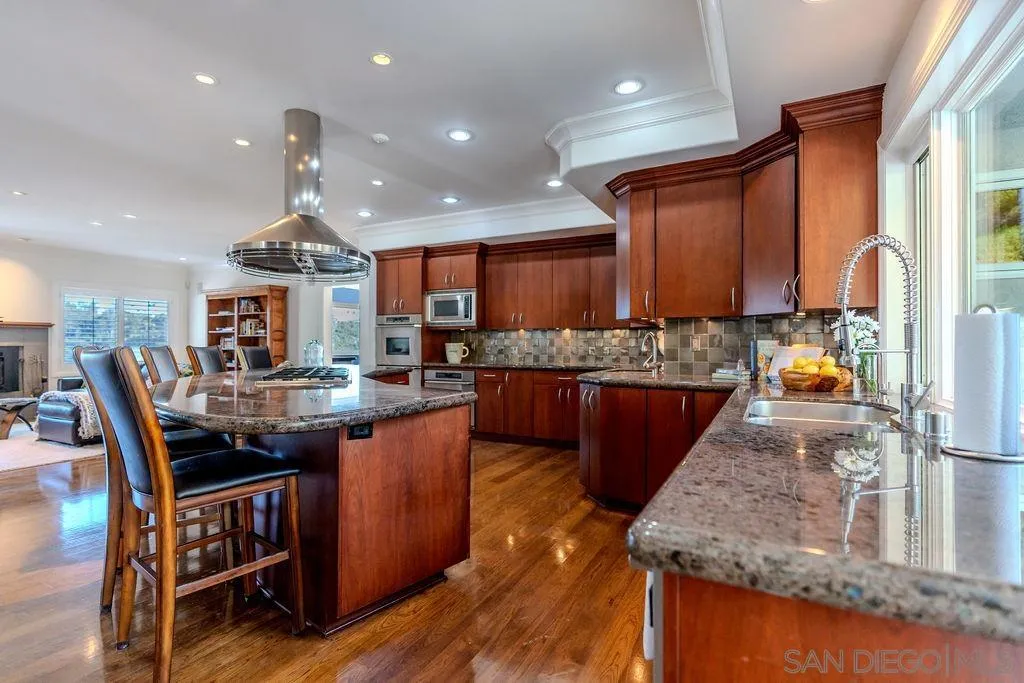 https://cdn.realtyfeed.com/cdn/127/260013633/13c9ba8f46dad0577008bca343ab415d.webp