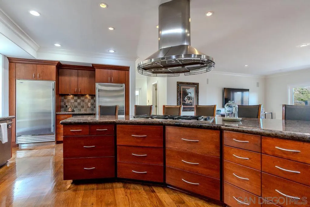 https://cdn.realtyfeed.com/cdn/127/260013633/be387e721cbaeac8793f05647c9cca22.webp