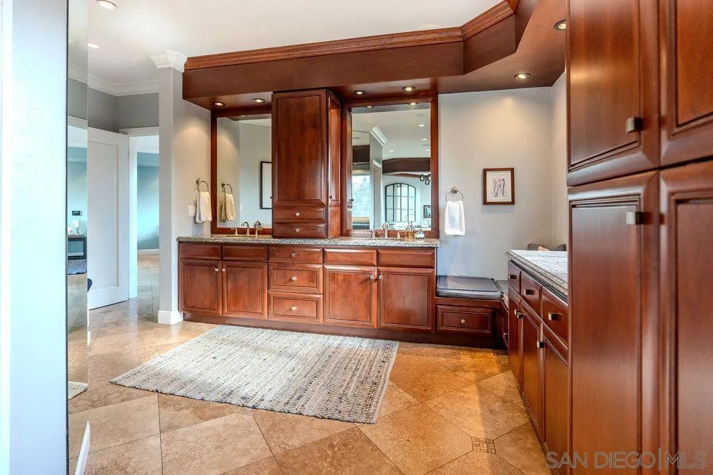 https://cdn.realtyfeed.com/cdn/127/260013633/fa198d57f8a83d4bb35ddd5697d7f3c7.webp