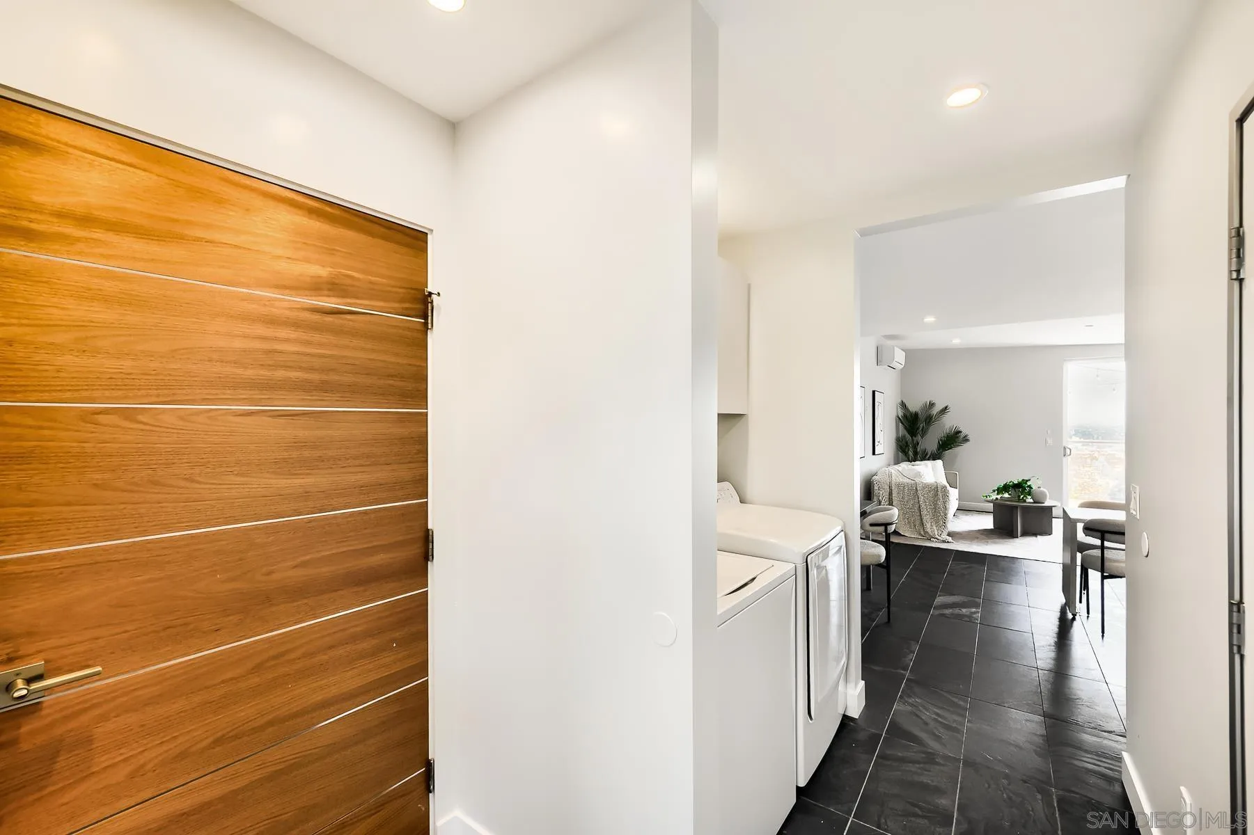 https://cdn.realtyfeed.com/cdn/127/260013634/065344e2a286fc28569312bb6ac57aa5.webp