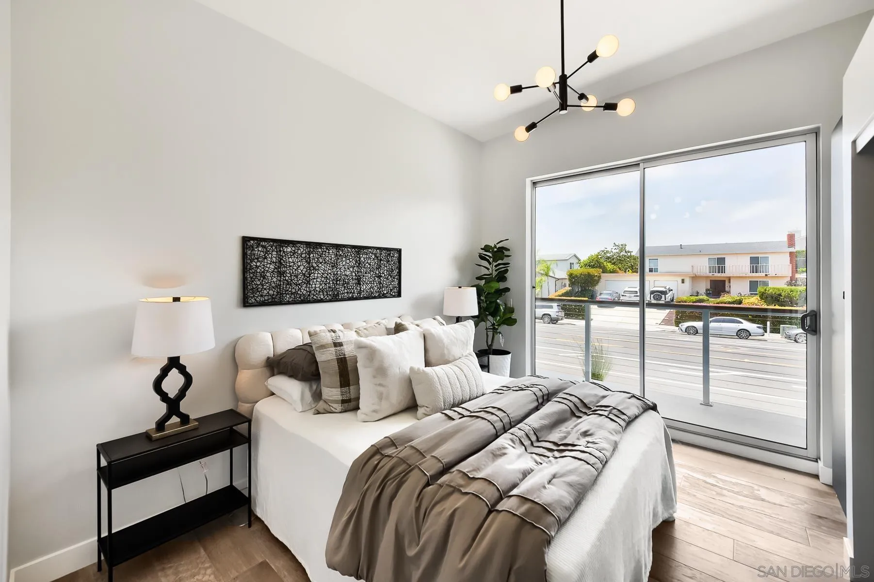 https://cdn.realtyfeed.com/cdn/127/260013634/501feccc198fd3b83f6df3d242129f79.webp