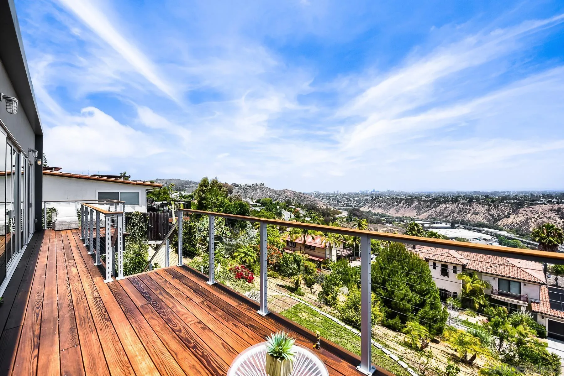 https://cdn.realtyfeed.com/cdn/127/260013634/65ec6953304e241fb05c7d405264df04.webp