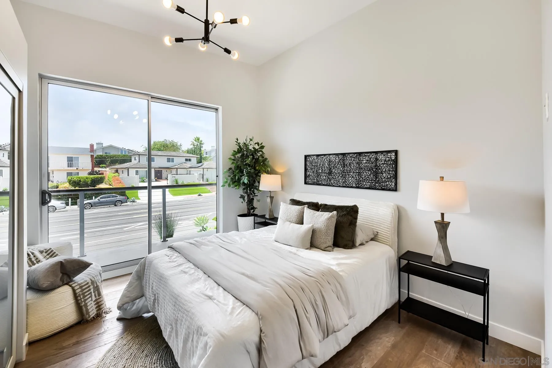 https://cdn.realtyfeed.com/cdn/127/260013634/68bb69c667c6b1598bfd0c80d8ad2b2b.webp