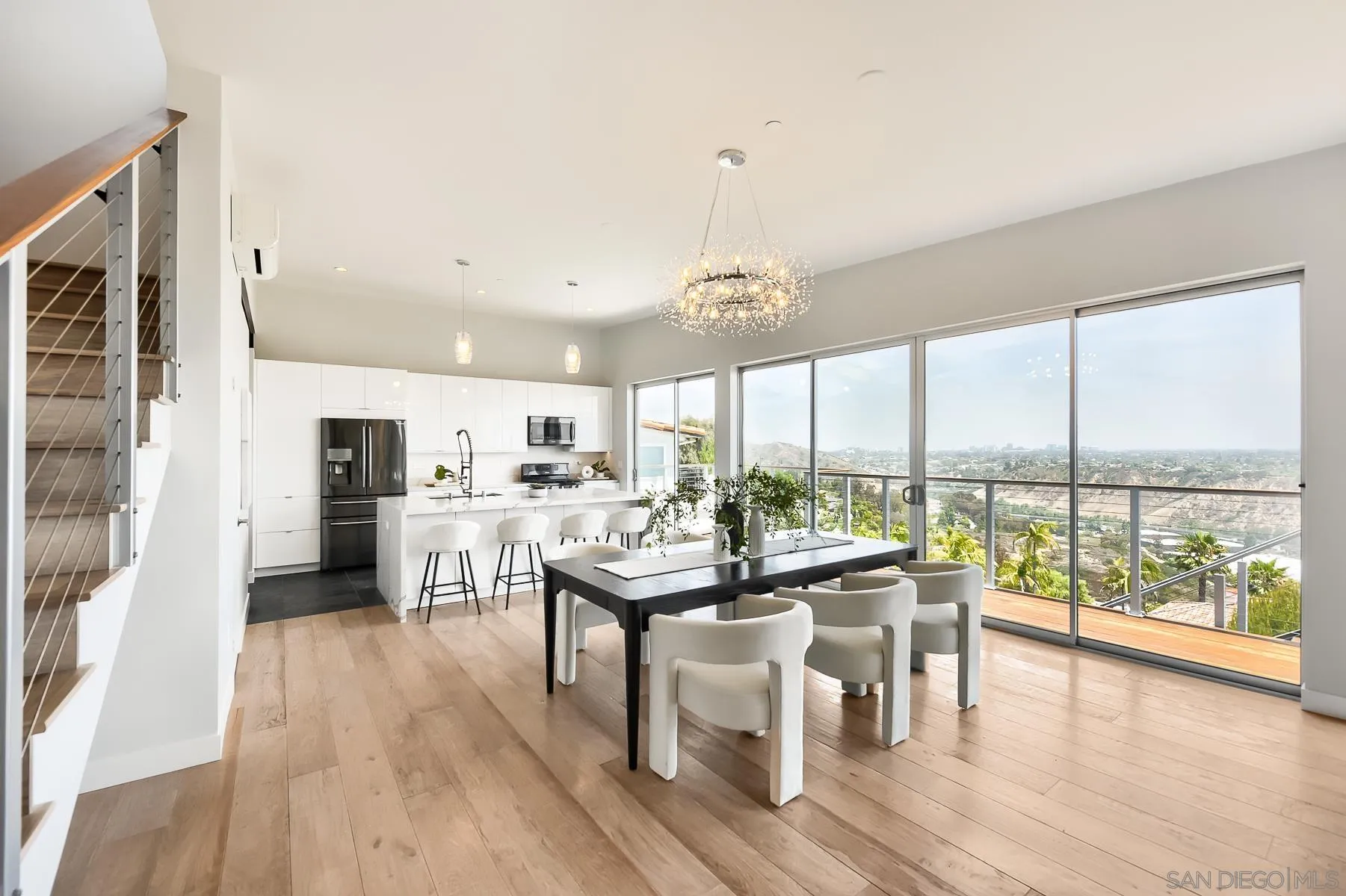 https://cdn.realtyfeed.com/cdn/127/260013634/84de93e8839f6d0e86c91c2099f8db0b.webp