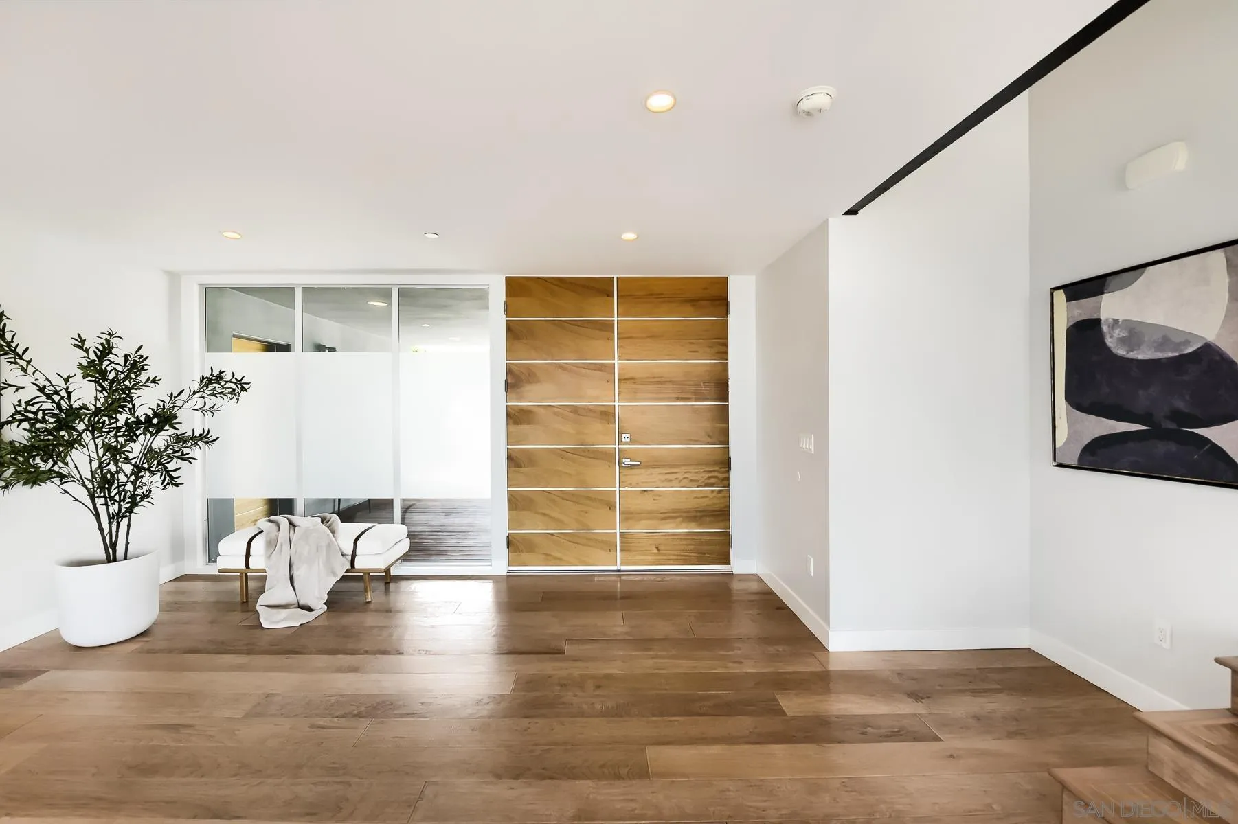 https://cdn.realtyfeed.com/cdn/127/260013634/95720951b4f0acdfbfe31a70381dd94f.webp