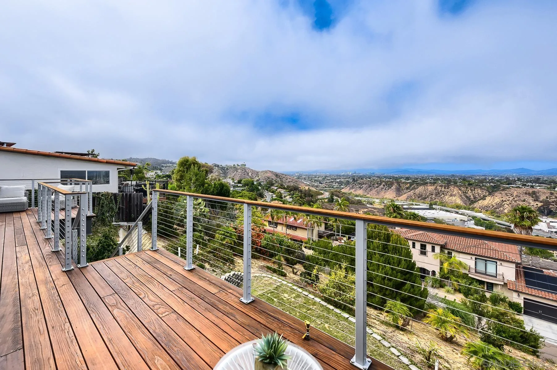 https://cdn.realtyfeed.com/cdn/127/260013634/ca1c0de54c41164c81271bffde07e64f.webp
