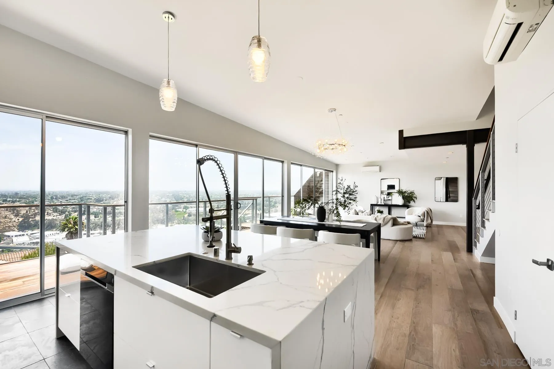 https://cdn.realtyfeed.com/cdn/127/260013634/d0fba83e24da6776962f026867240c84.webp
