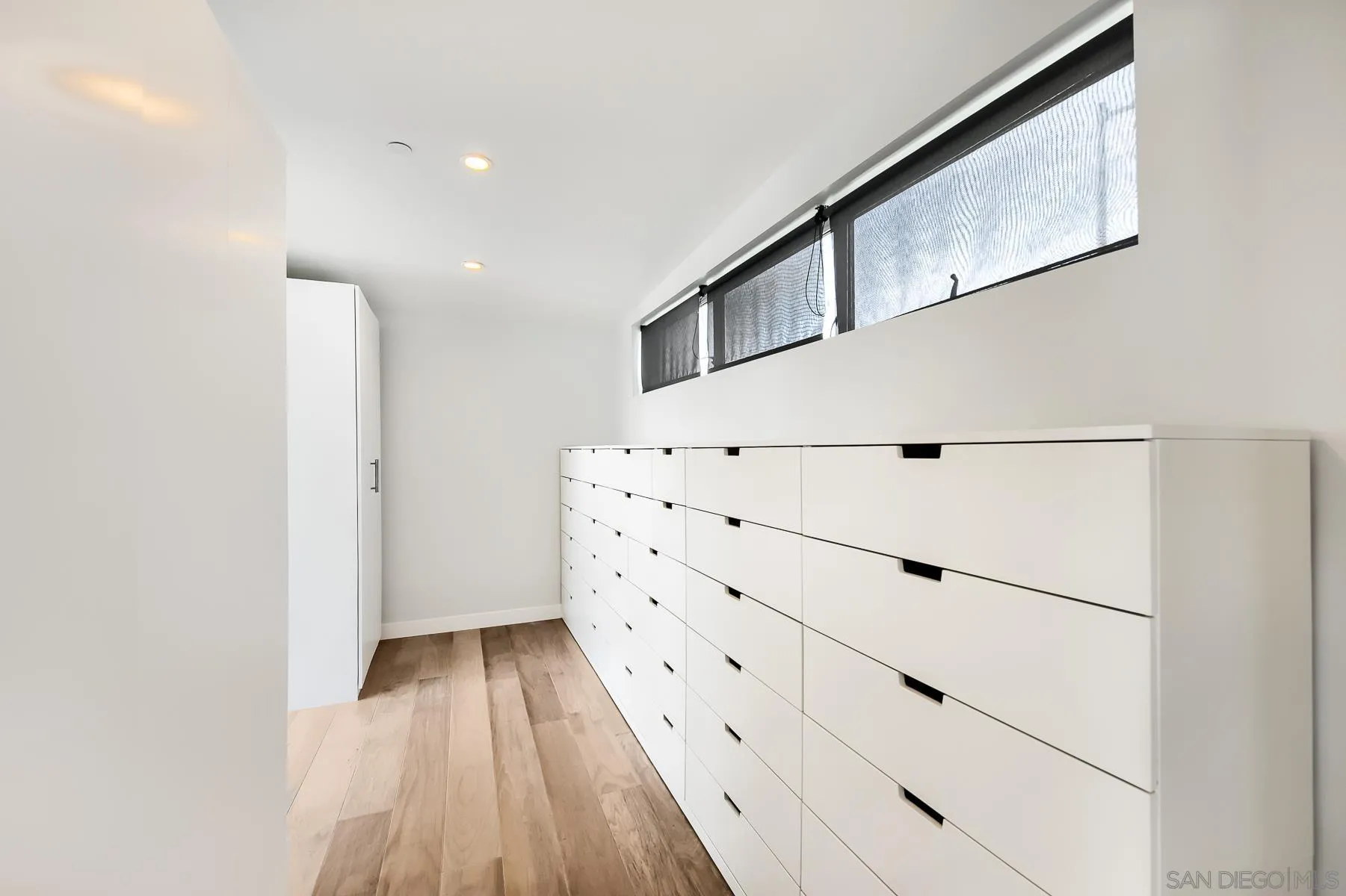 https://cdn.realtyfeed.com/cdn/127/260013634/d6accbc68618ffe067171ce8acbf3cee.webp