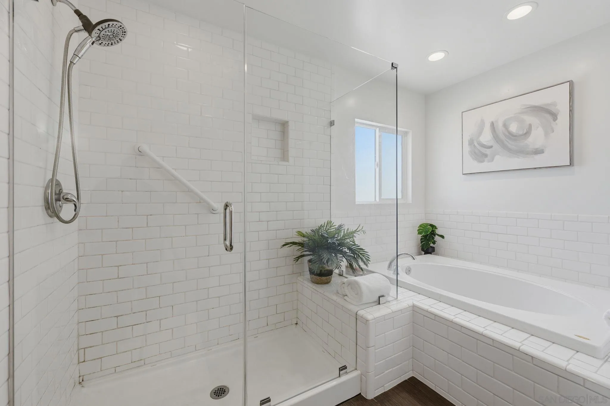 https://cdn.realtyfeed.com/cdn/127/260013636/208ccfb784559b162e247bb1ae0e5ced.webp