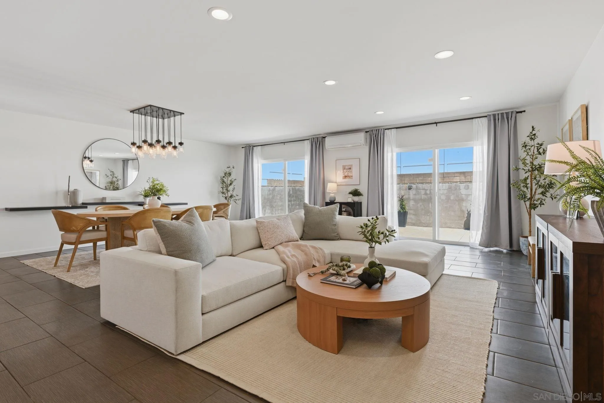 https://cdn.realtyfeed.com/cdn/127/260013636/467f308a39ef408ca0d53c4eed89ba0c.webp