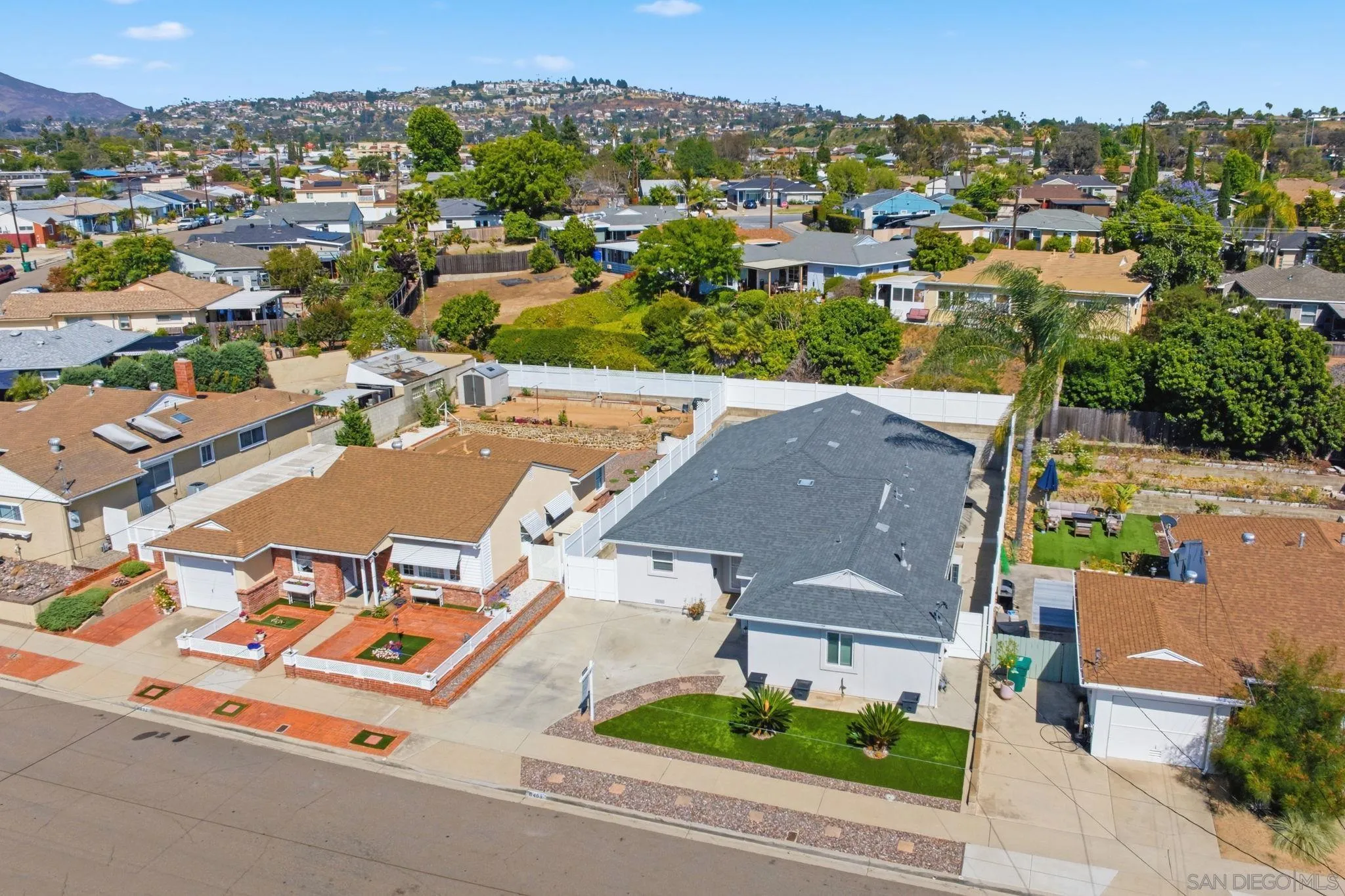 https://cdn.realtyfeed.com/cdn/127/260013636/83d96785bf36fcf875734f54b1a4c72d.webp