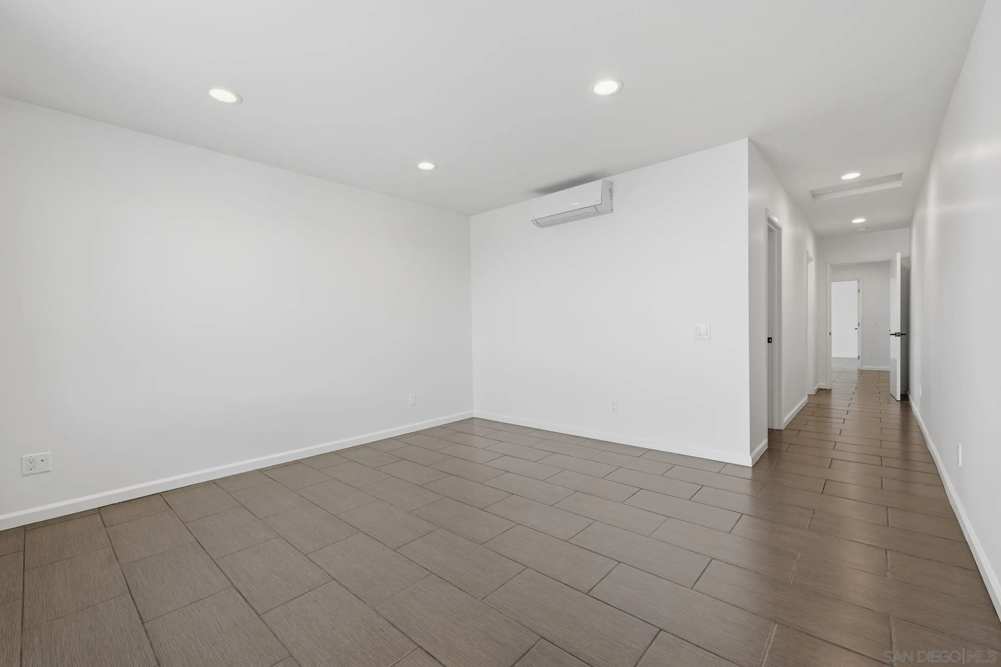 https://cdn.realtyfeed.com/cdn/127/260013636/a2d72c058e50b2e48026757a220157a7.webp