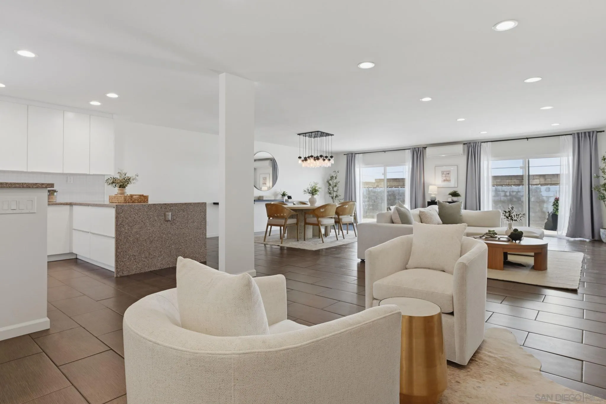 https://cdn.realtyfeed.com/cdn/127/260013636/d84236365015bd777acdcb5351b86d99.webp