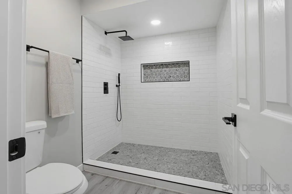 https://cdn.realtyfeed.com/cdn/127/260013640/00e3a1402ef0fedad1c4a225e5a0572b.webp