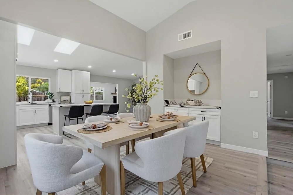https://cdn.realtyfeed.com/cdn/127/260013640/5992acee48114fdb88e78c0f3477fc9f.webp