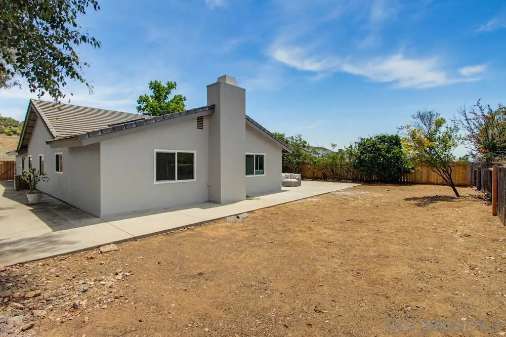 https://cdn.realtyfeed.com/cdn/127/260013640/8ebdfa98d3cca6963f93da5e526adfd4.webp
