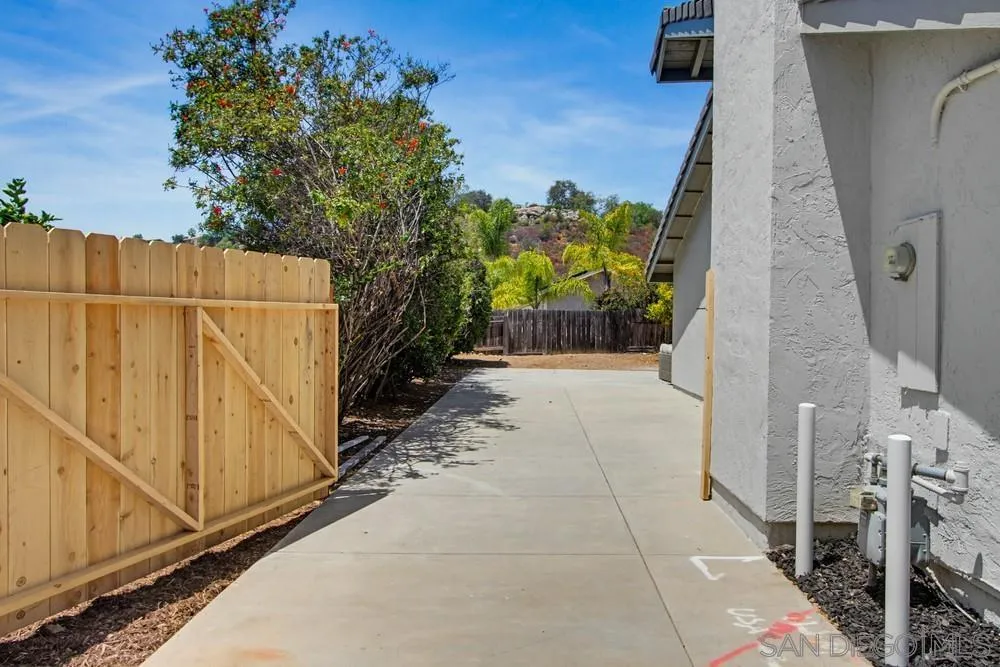 https://cdn.realtyfeed.com/cdn/127/260013640/ad98eec996e017ee4a051b6bf851807b.webp